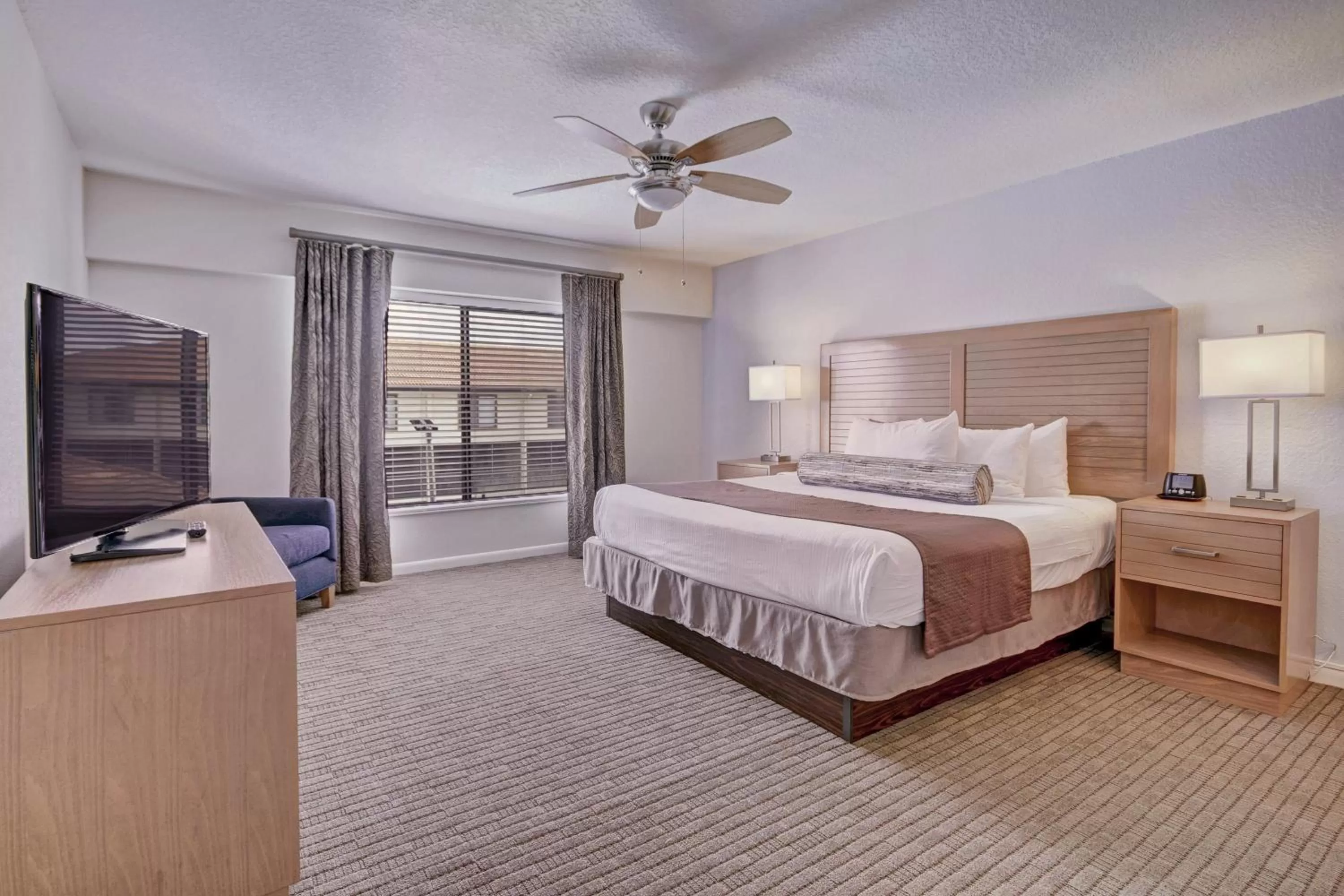 Bedroom in Club Wyndham Orlando International