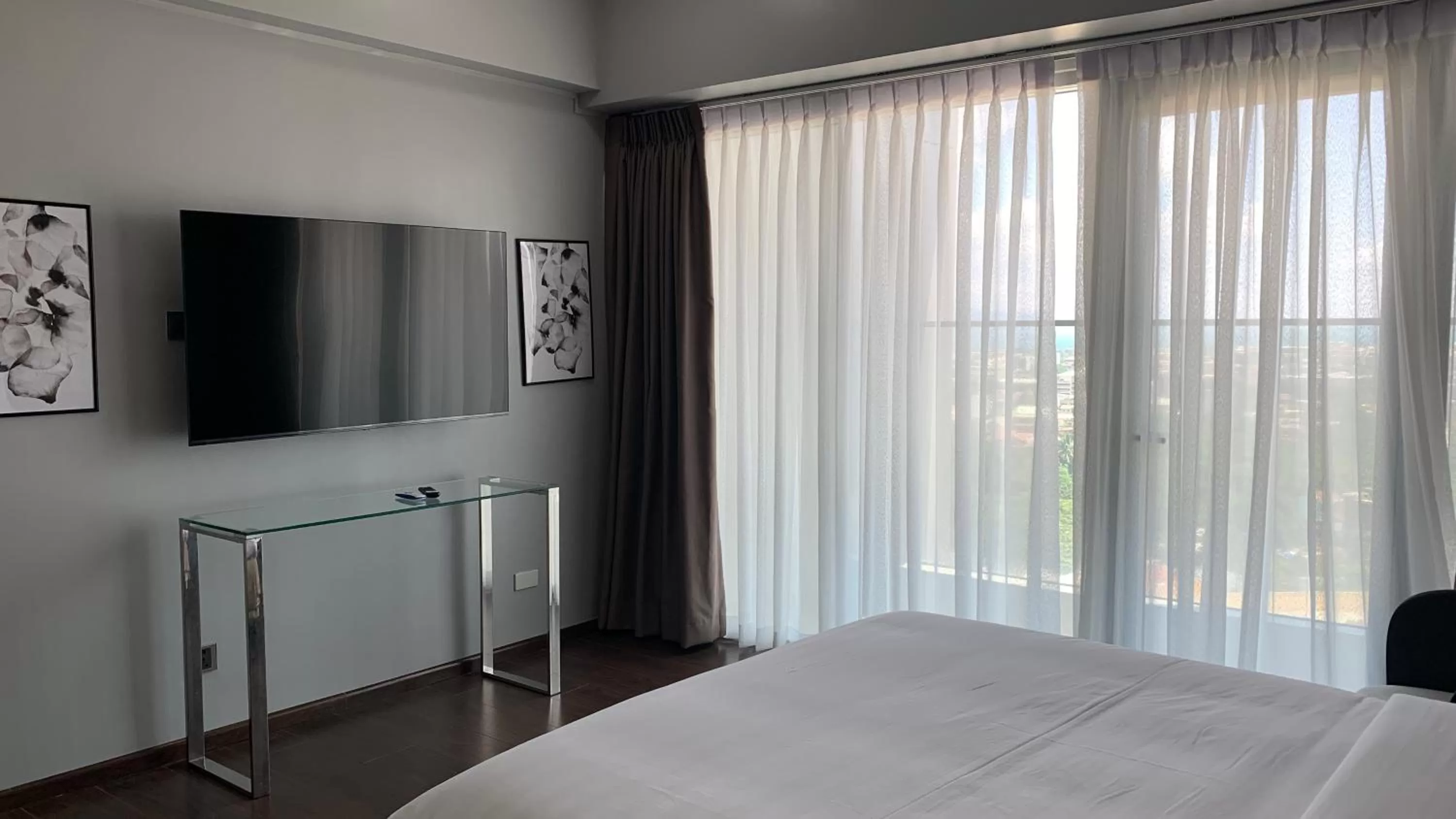 Bedroom, Bed in AEON SUITES Staycation