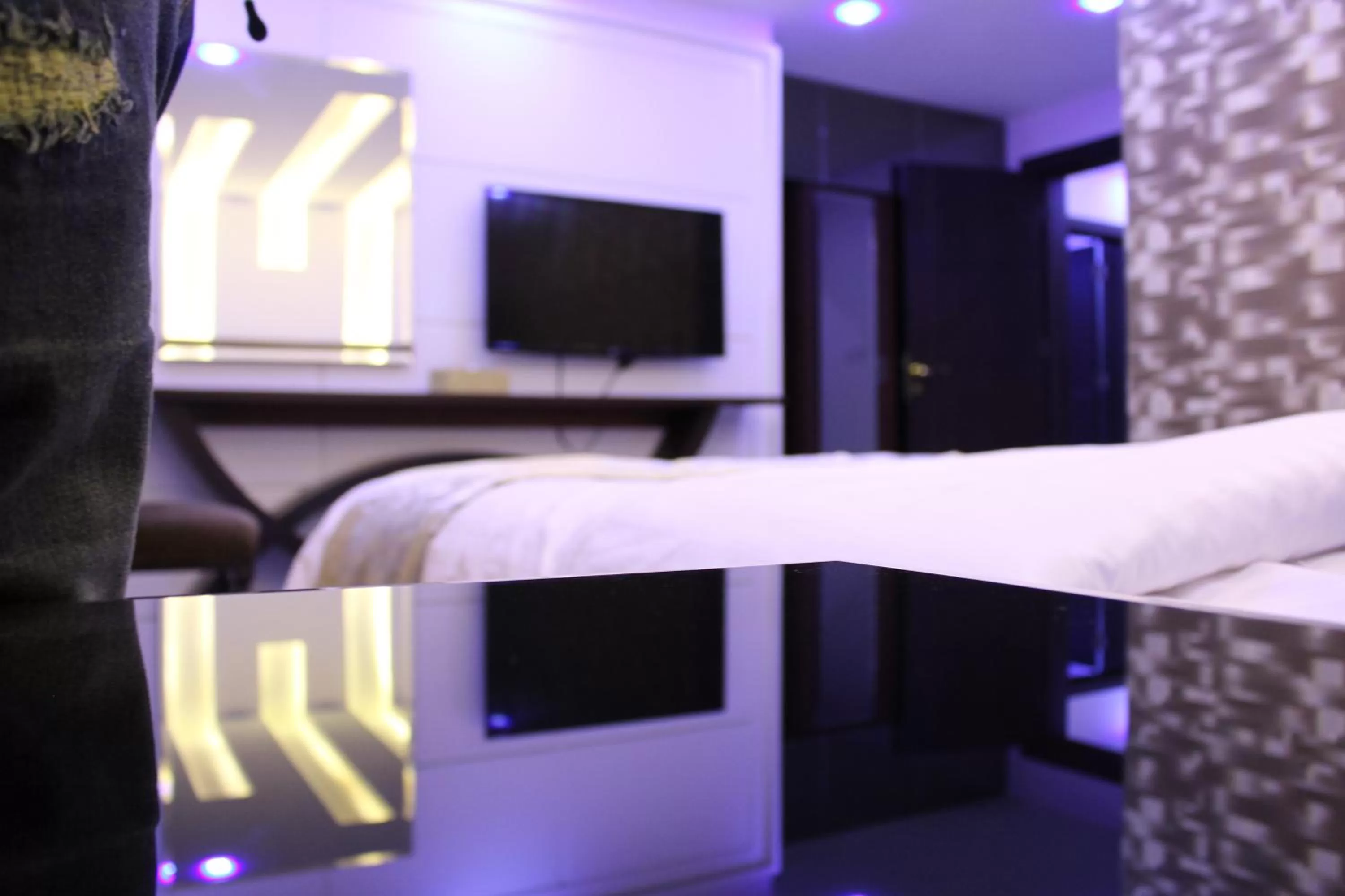 TV/Entertainment Center in Sama Hotel