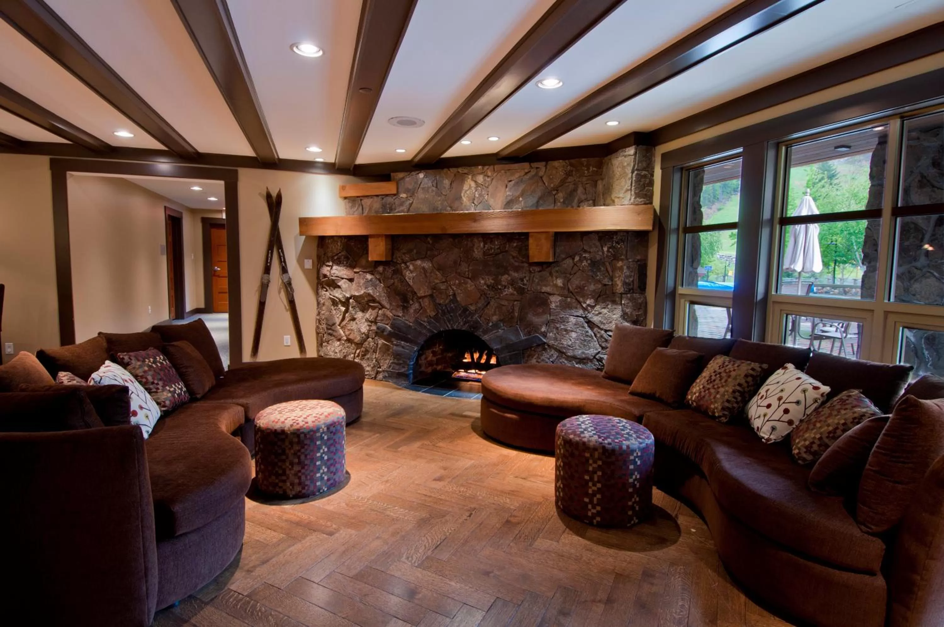 Communal lounge/ TV room in Legends Whistler, by Lodging Ovations