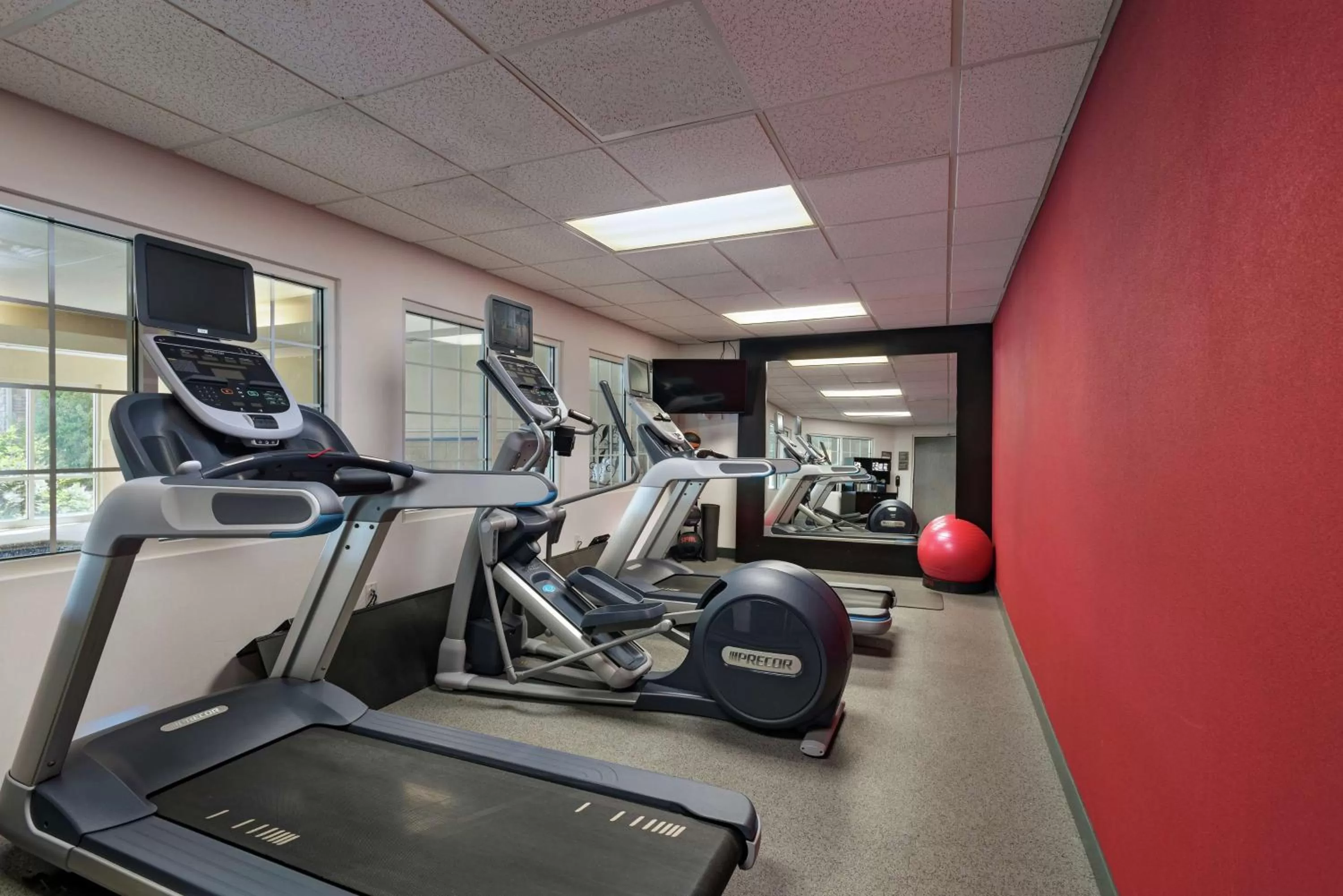 Fitness centre/facilities in Homewood Suites by Hilton Fort Collins
