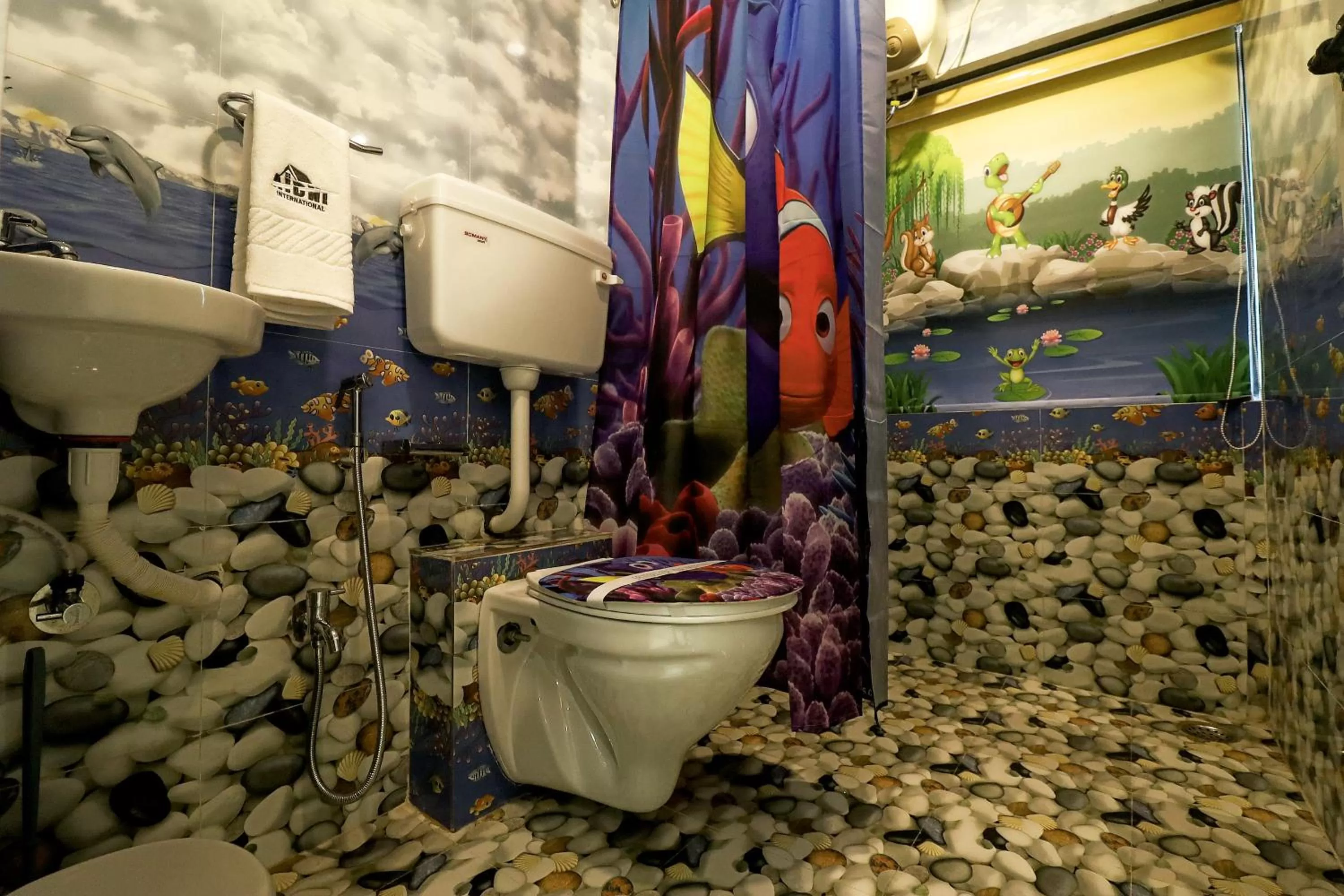 Shower in Hotel Greek Glory