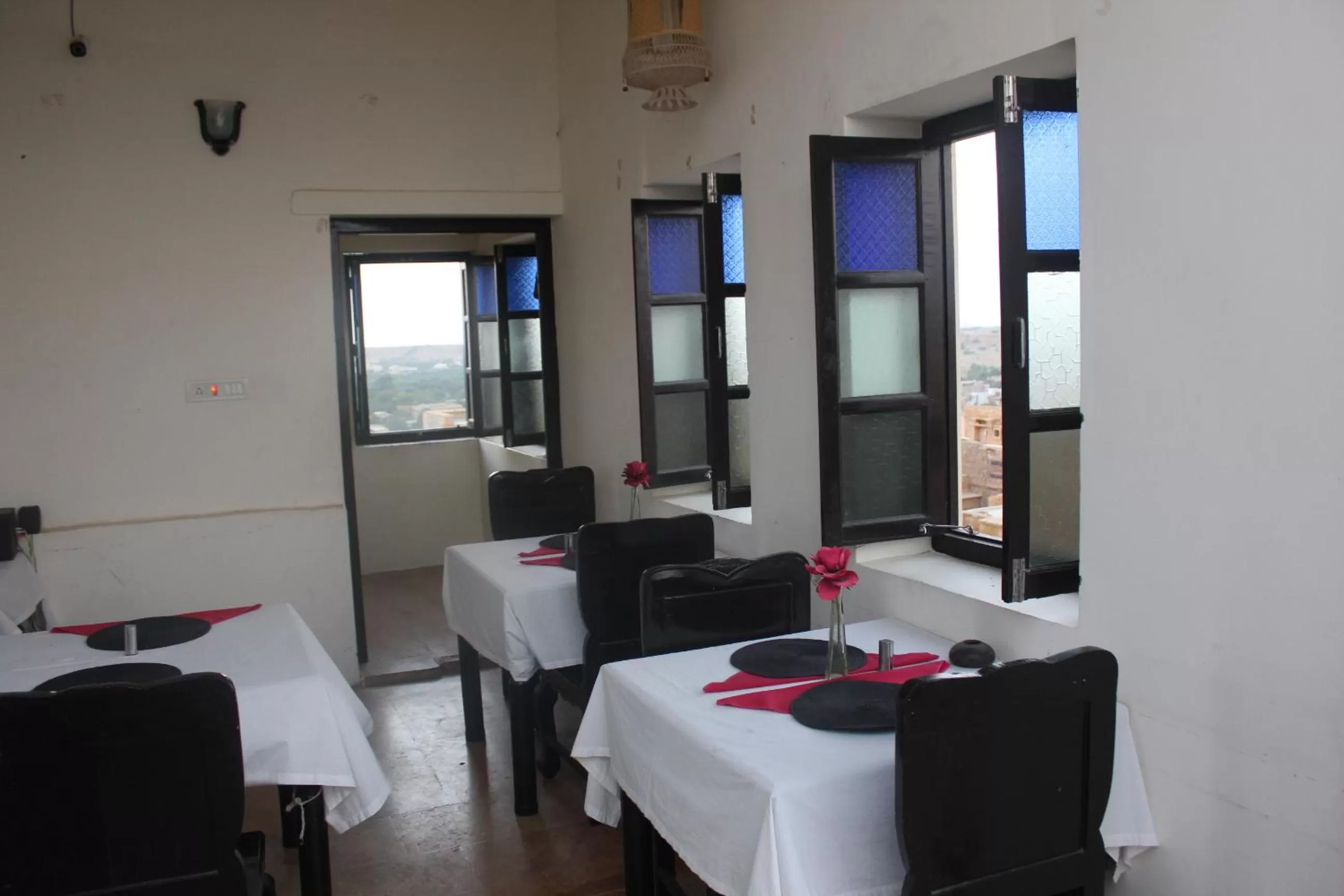 Breakfast in Hotel Shahi Garh