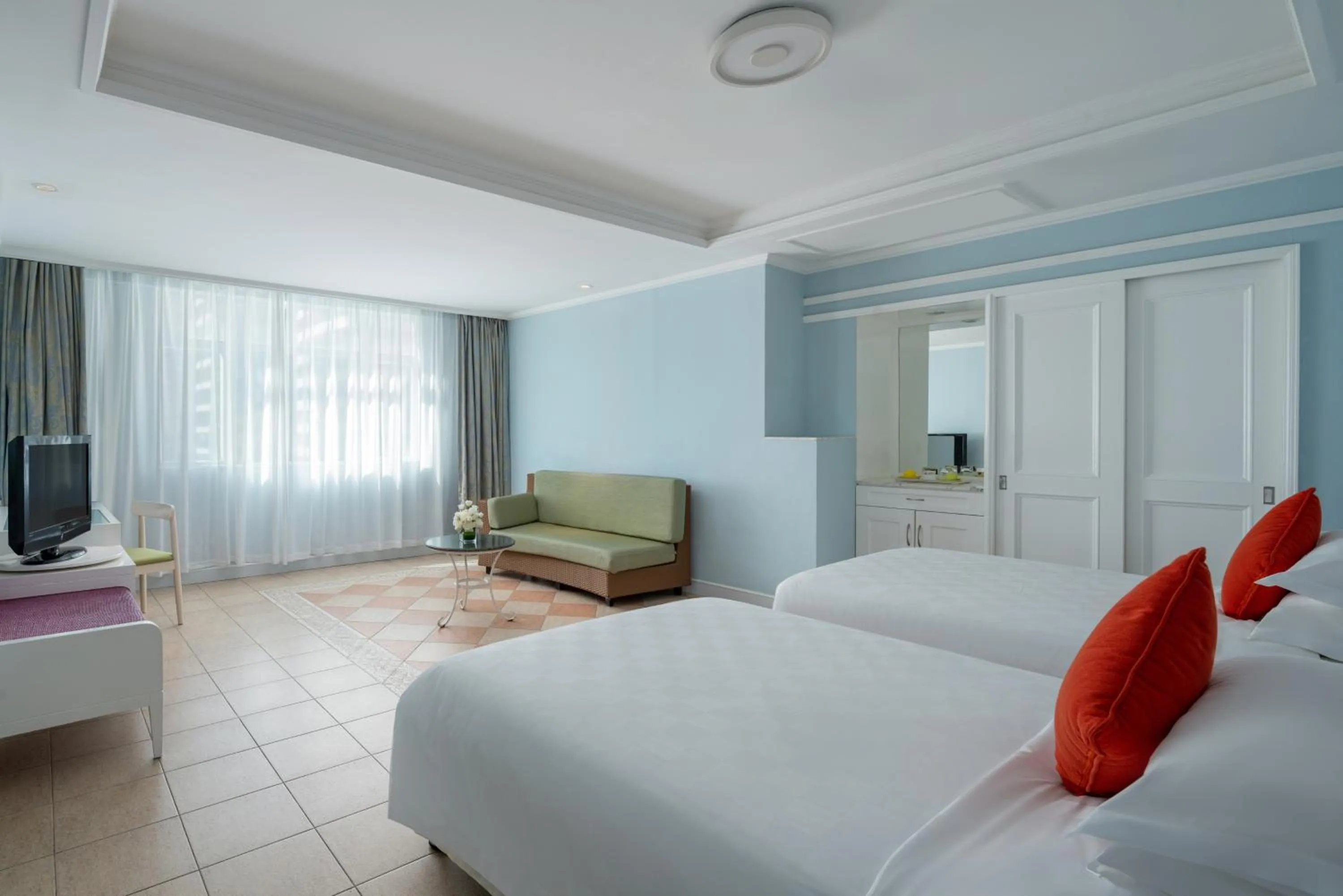 Bed in Sunshine Resort Intime Sanya