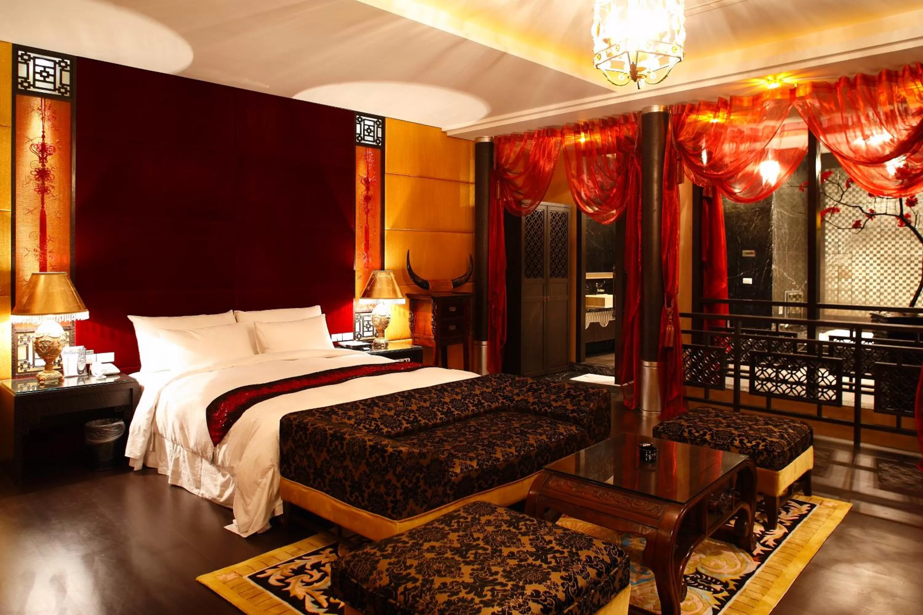 Bedroom in Dryad Motel