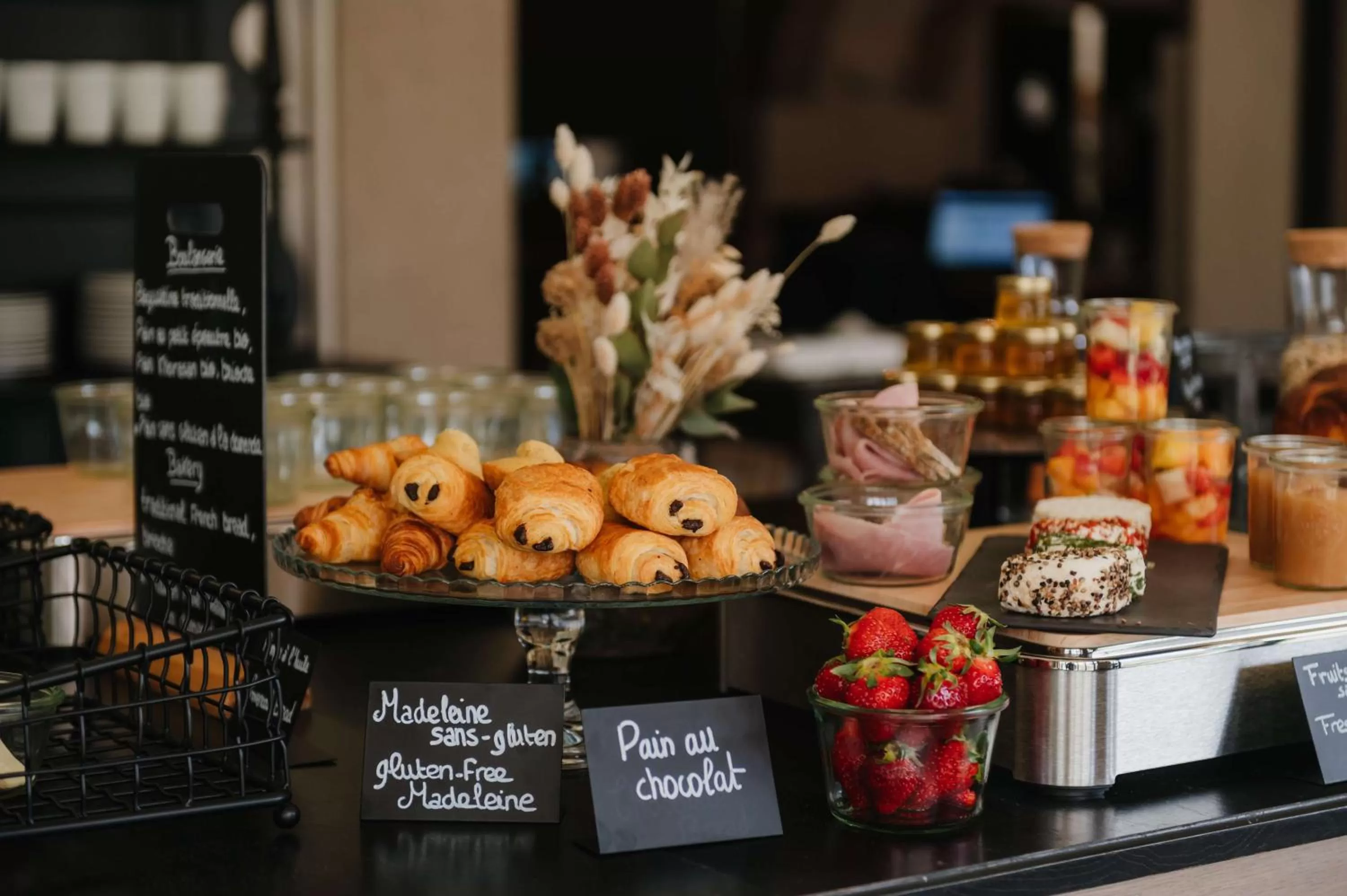 Restaurant/places to eat in Hotel la Robeyere; BW Signature Collection