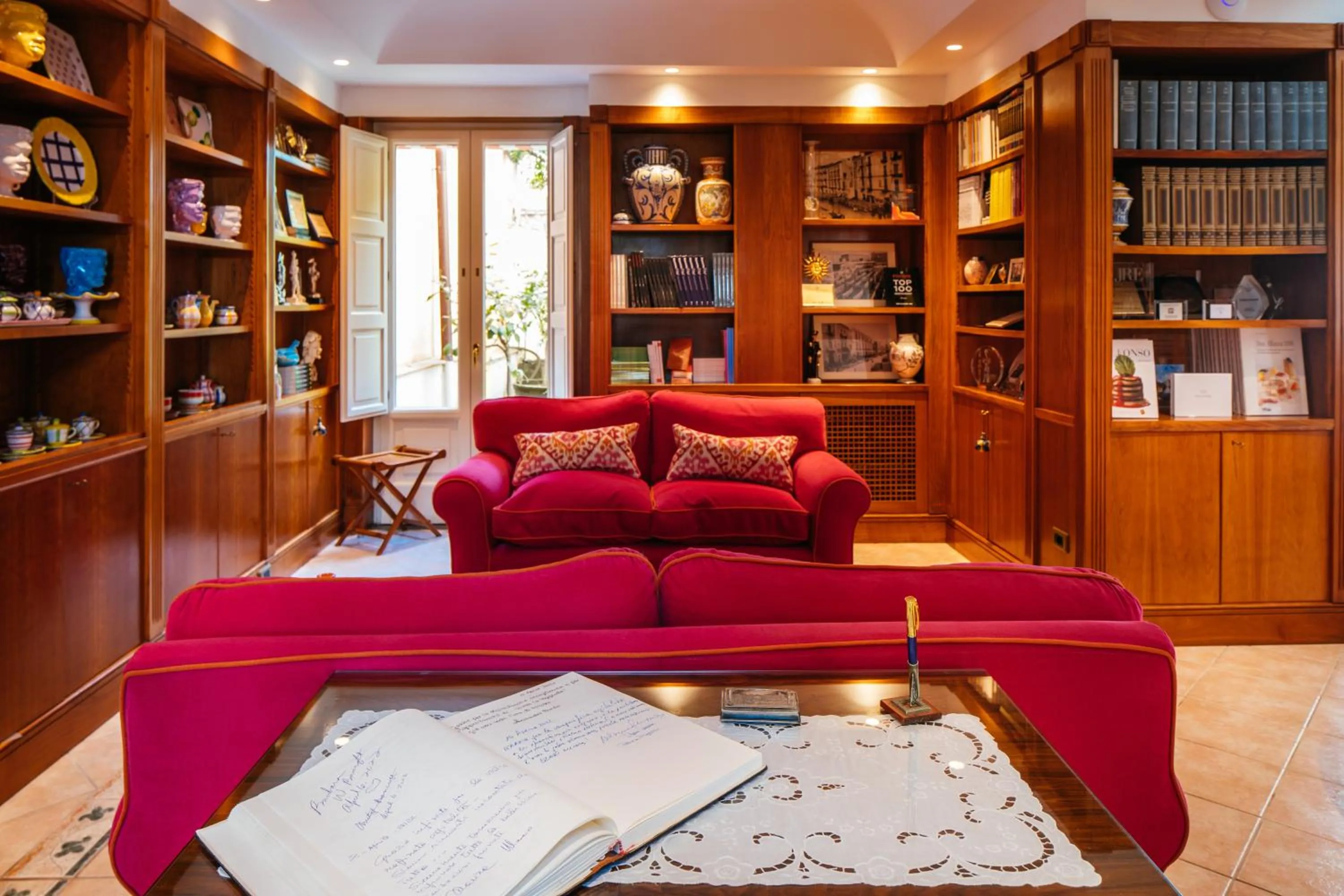 Library in Boutique Hotel Don Alfonso 1890