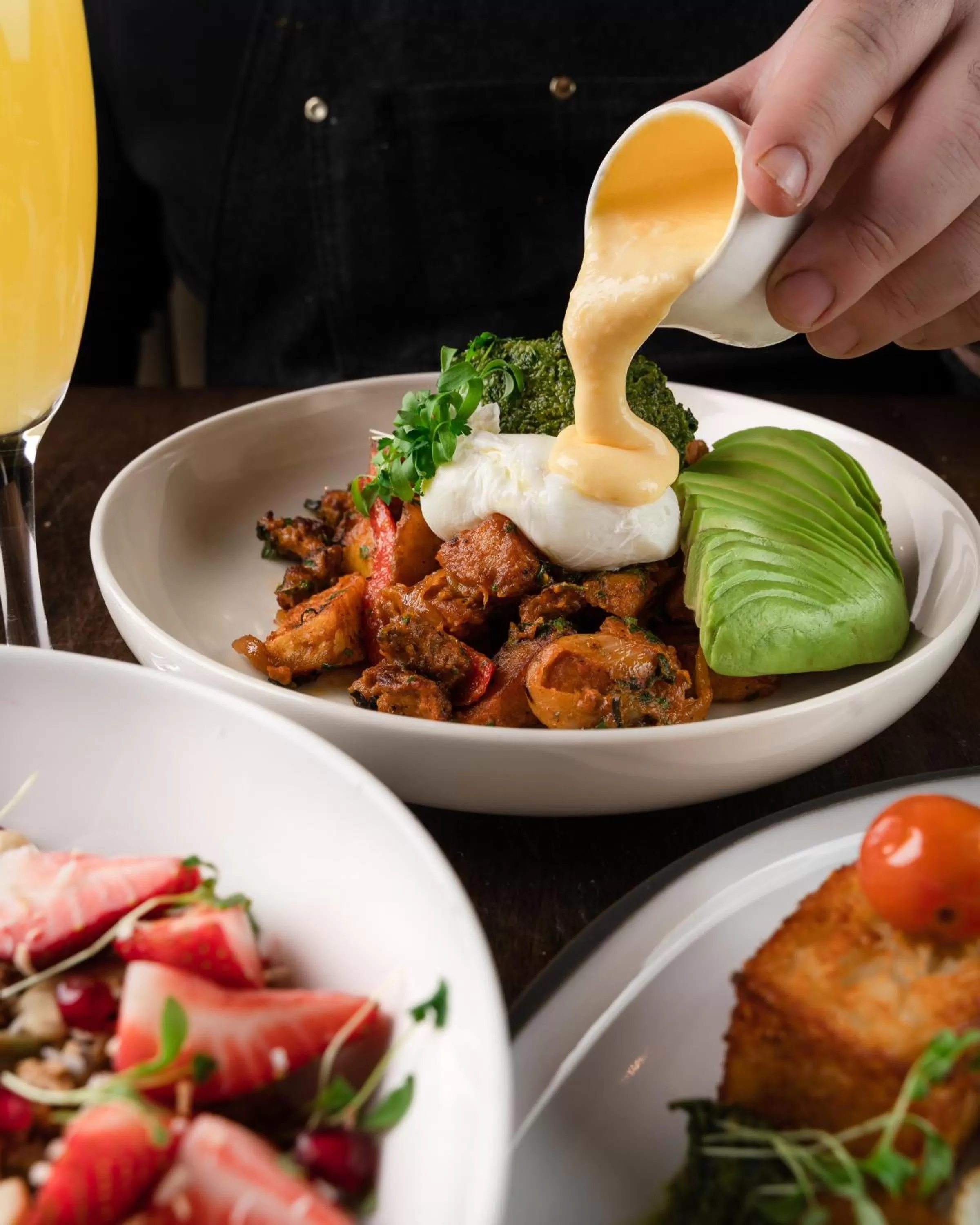 Restaurant/places to eat in Century Plaza Hotel