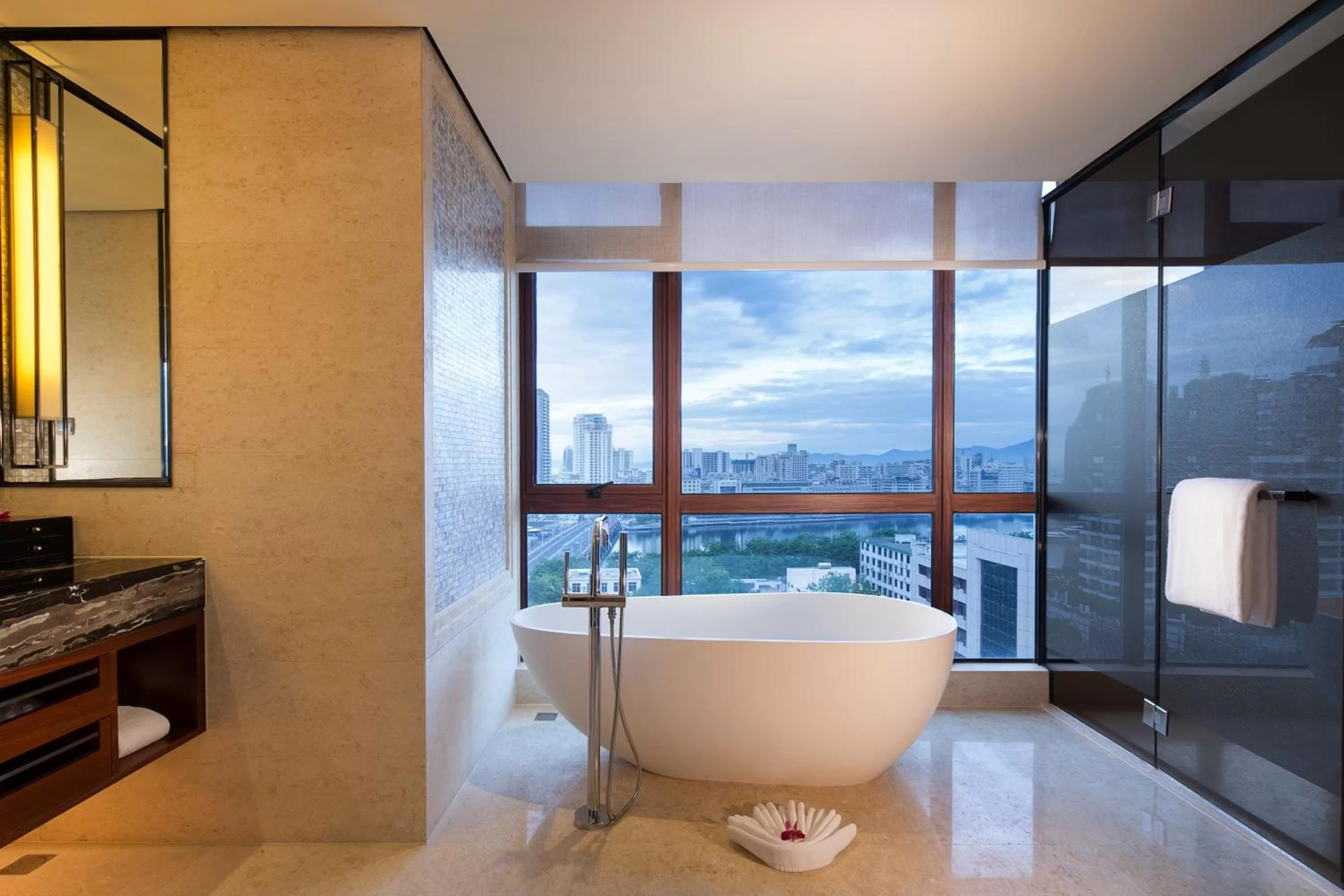 Photo of the whole room in Crowne Plaza Sanya City Center by IHG