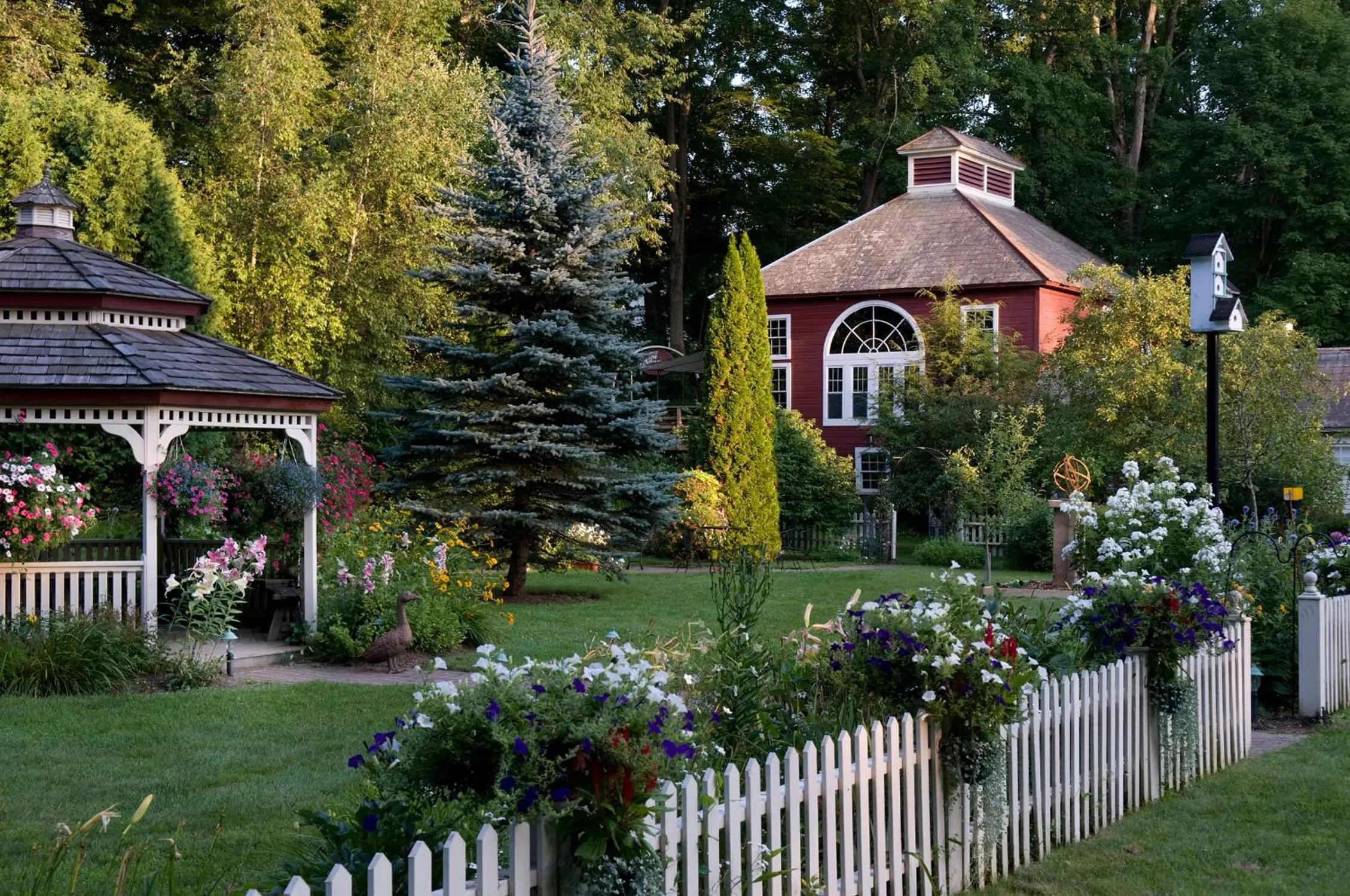 Garden in Arlington Inn & Spa