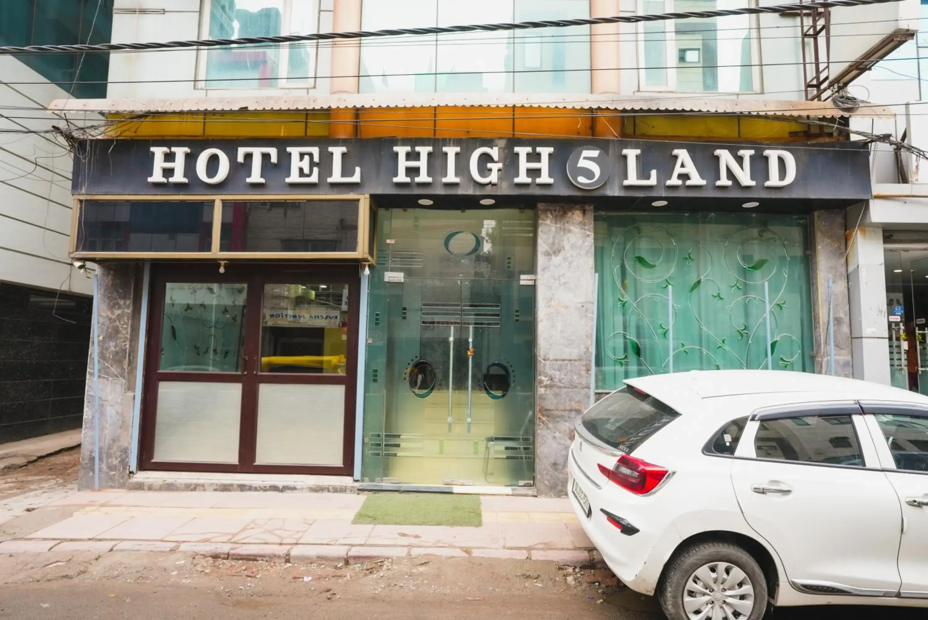 Hotel High 5 Land Hotel High 5 Land