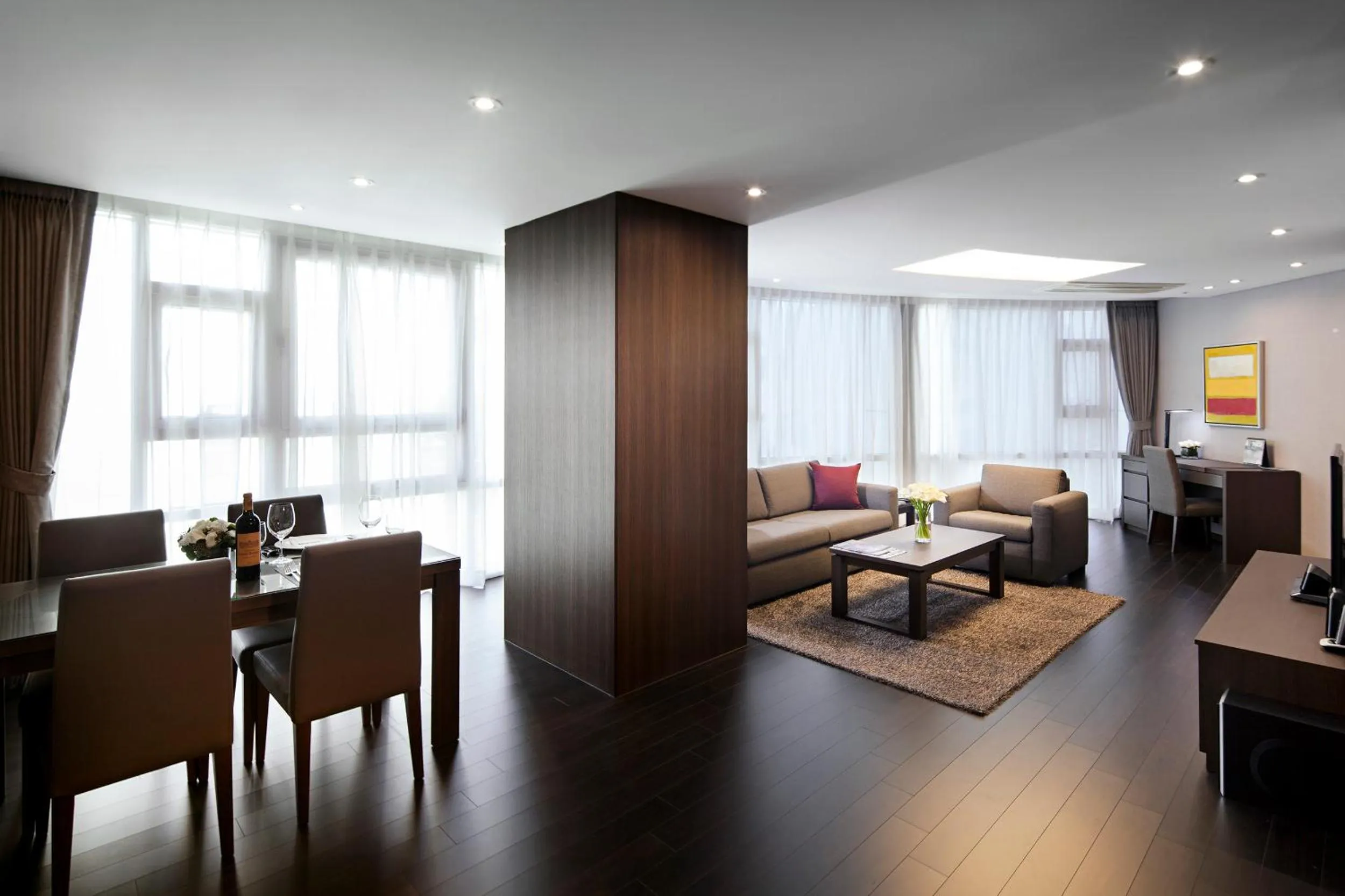 Living room in Fraser Place Central Seoul