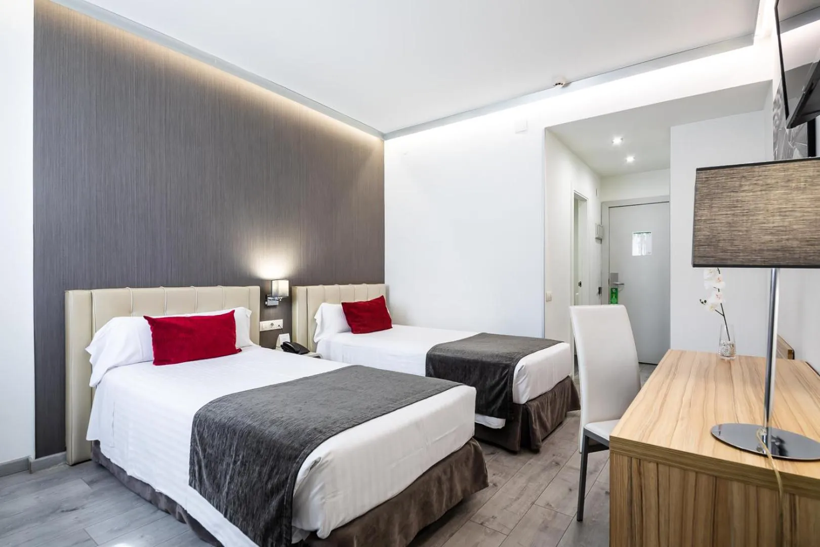 Bedroom, Bed in Sweet Hotel Renasa