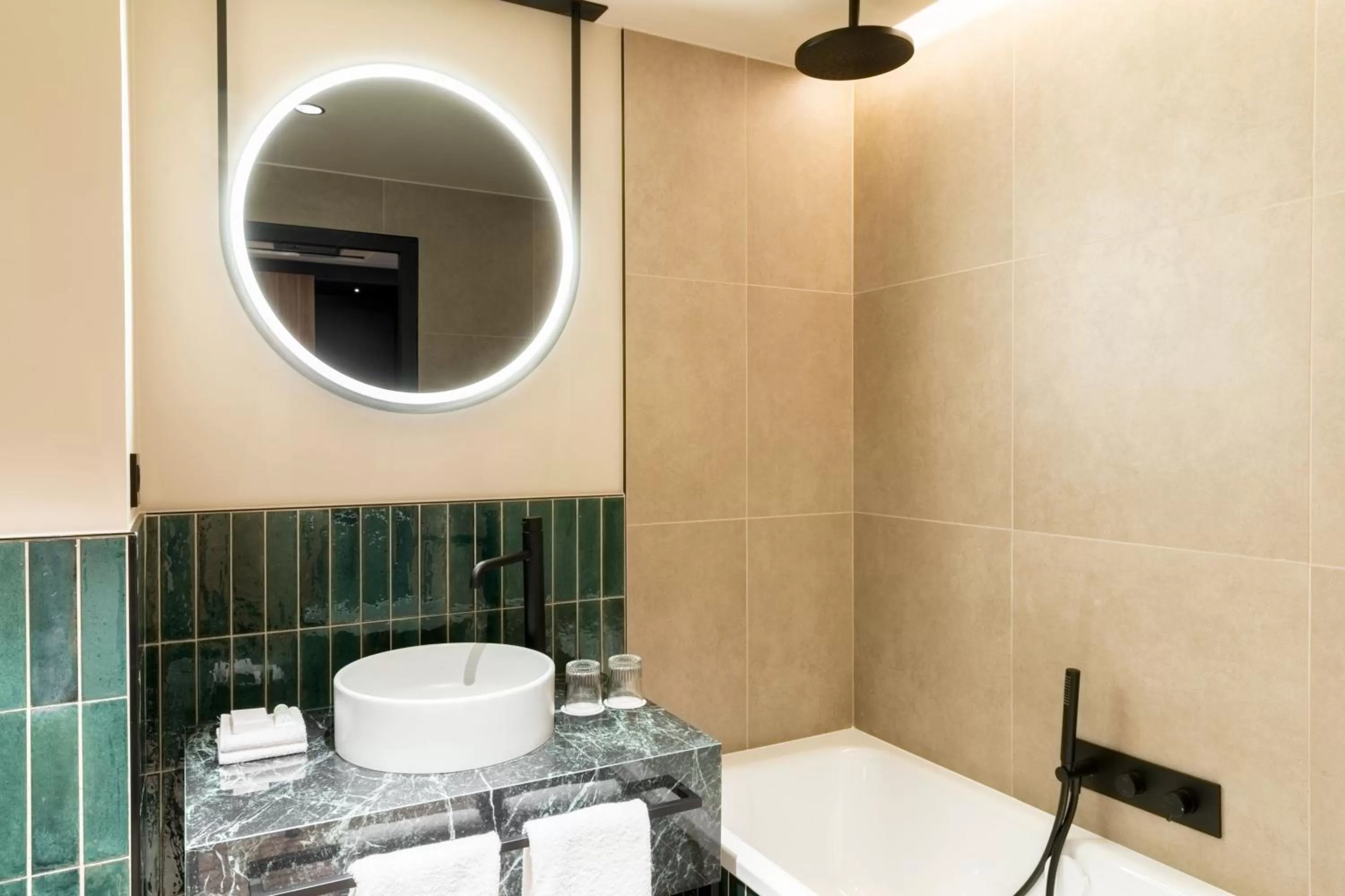Bathroom in Le Parchamp, a Tribute Portfolio Hotel, Paris Boulogne