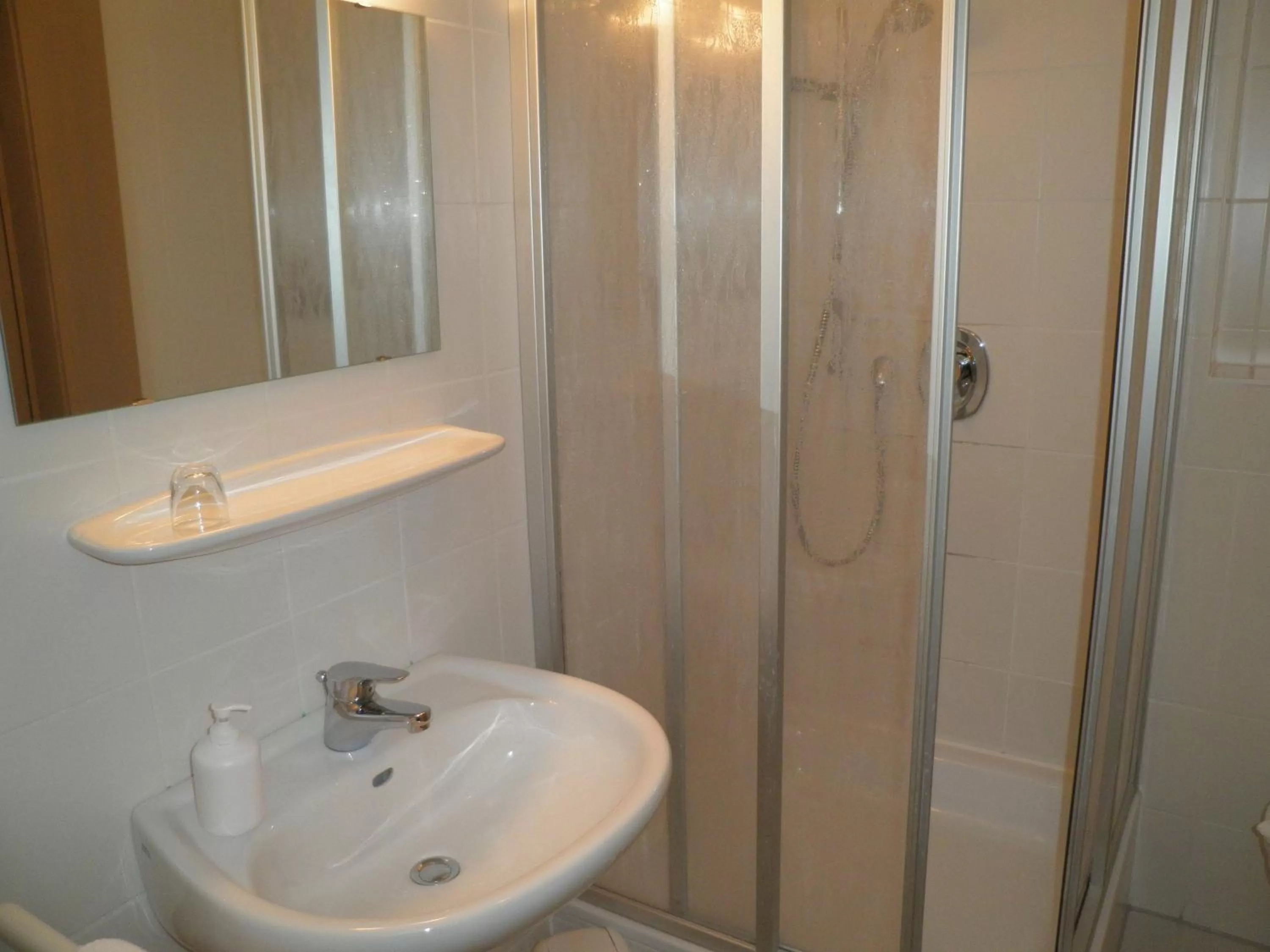 Bathroom in Hotel und Gasthof Ritter St. Georg