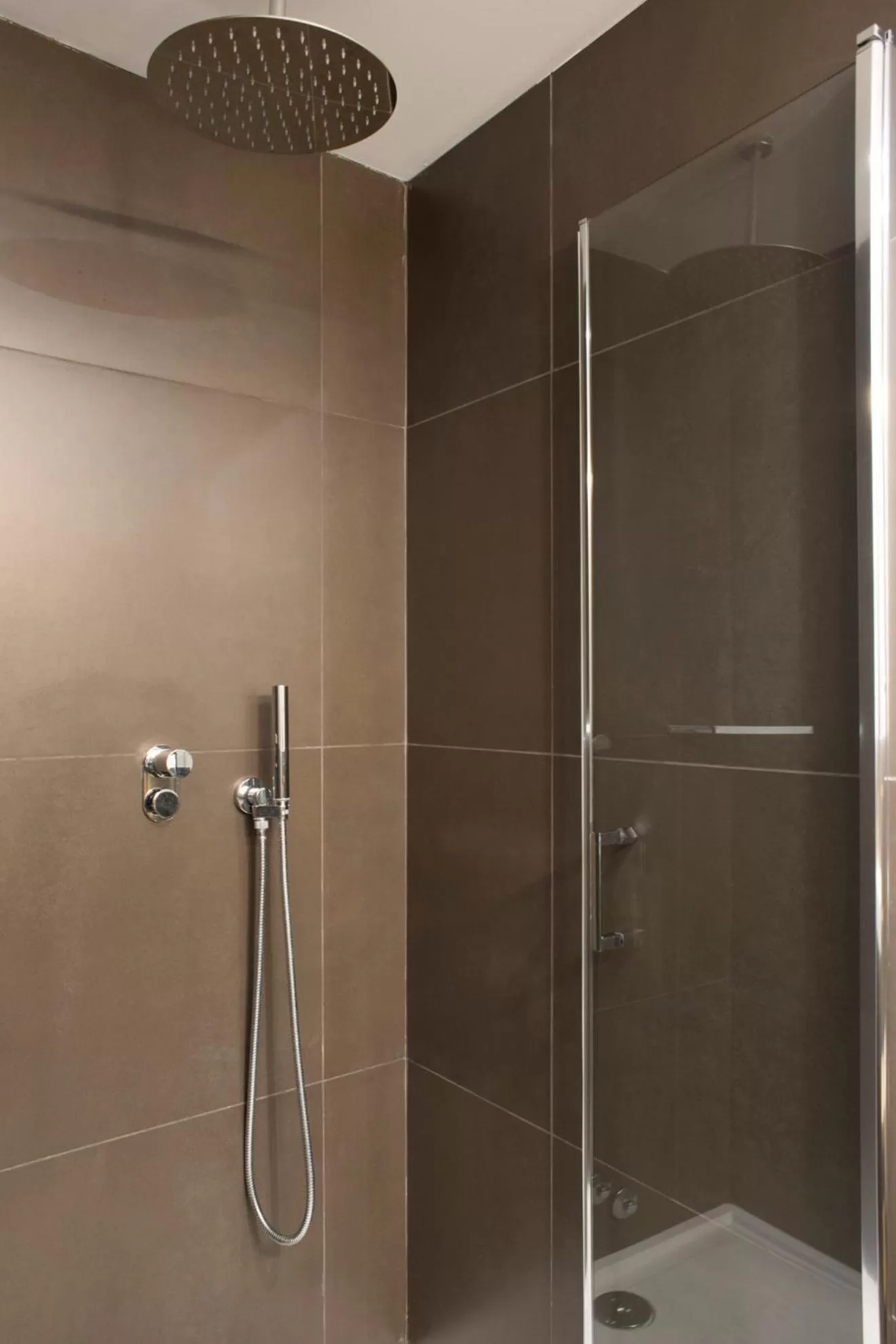 Shower in Principessa Mafalda