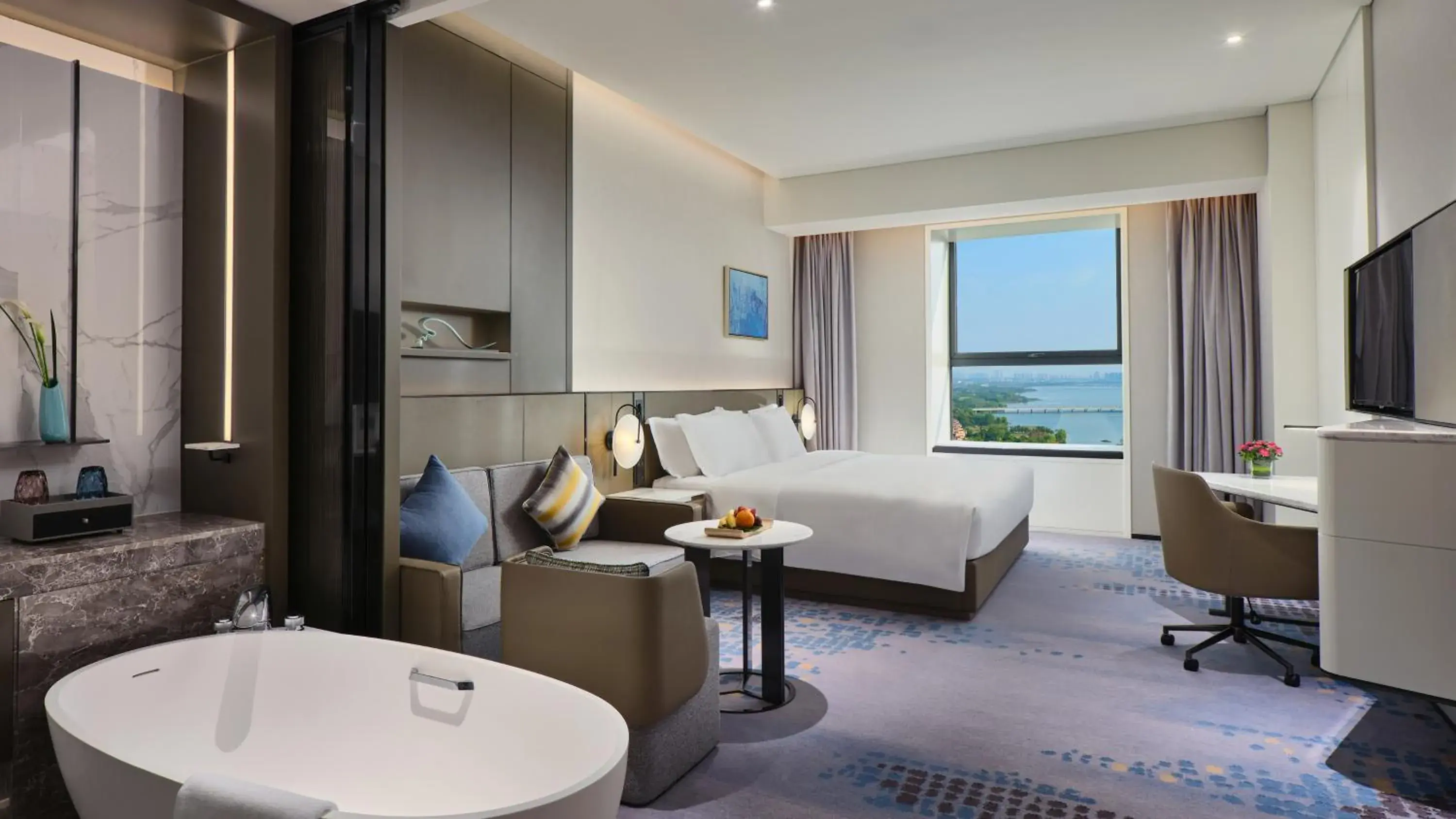 Standard King Room with Lake View in Crowne Plaza Wuhan Development Zone by IHG Standard King Room with Lake View in Crowne Plaza Wuhan Development Zone by IHG