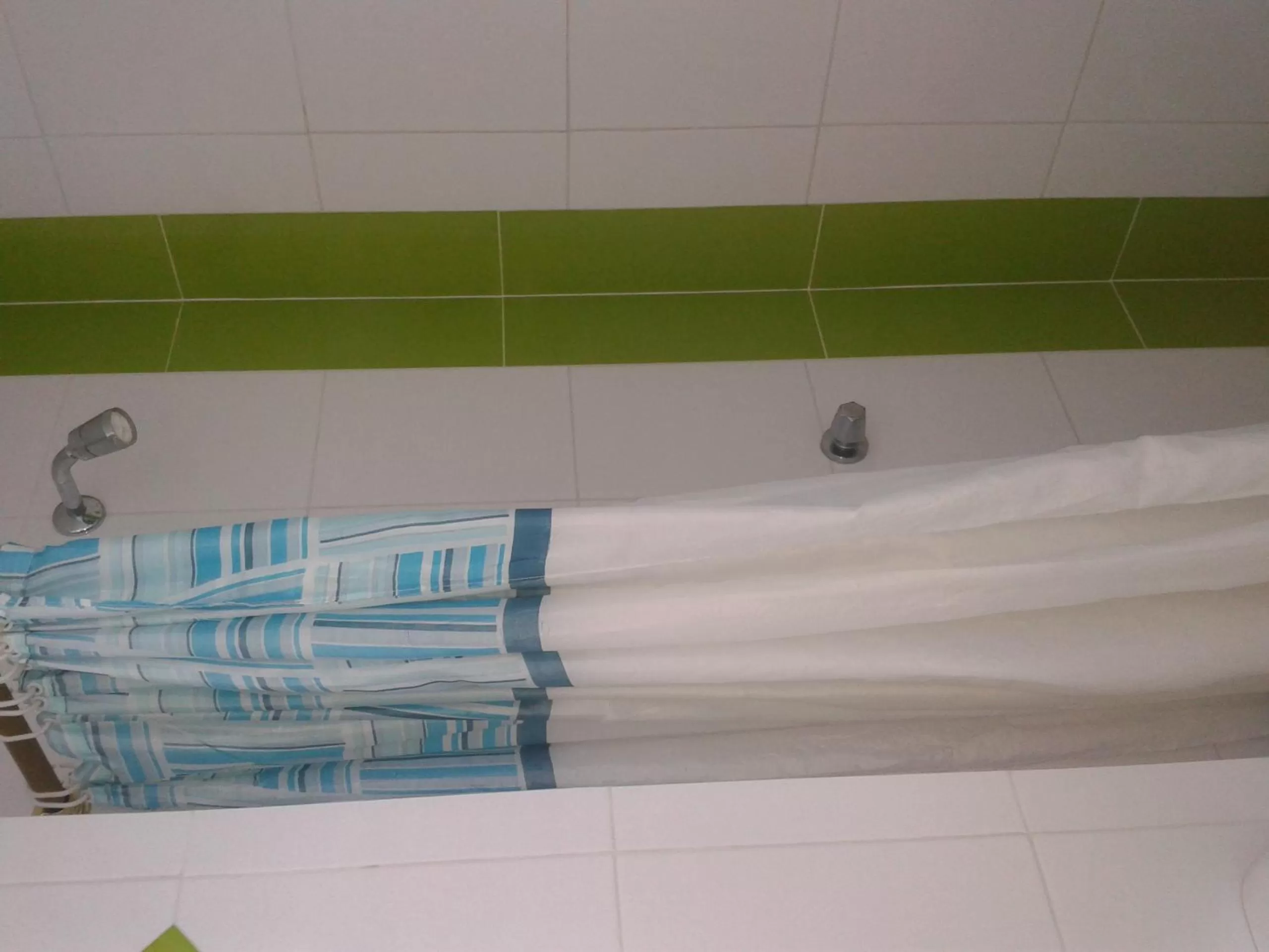 Shower, Bathroom in Hotel Ventura