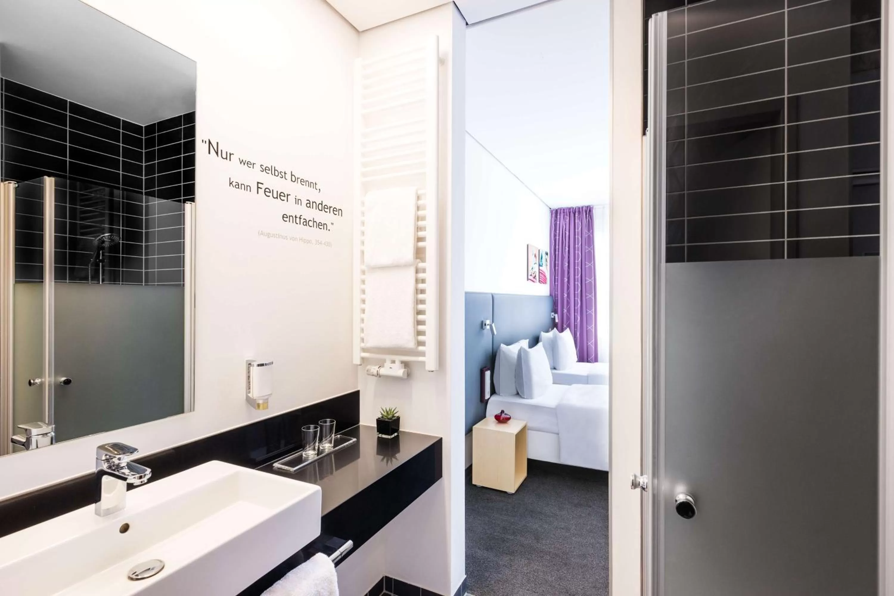 Bathroom, Bed in Lindner Hotel Frankfurt Sportpark, part of JdV by Hyatt