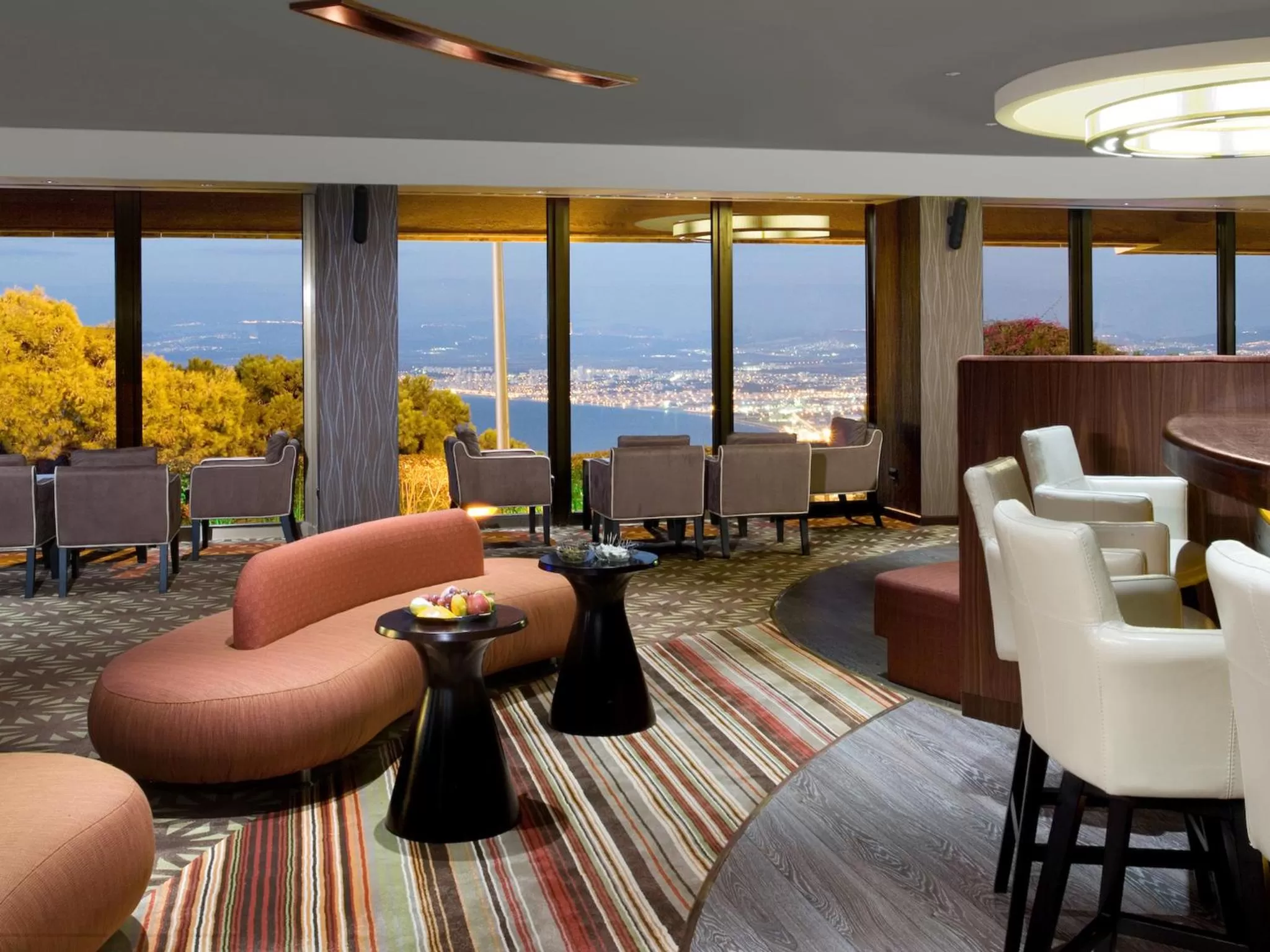 Lounge or bar in Dan Panorama Haifa Hotel