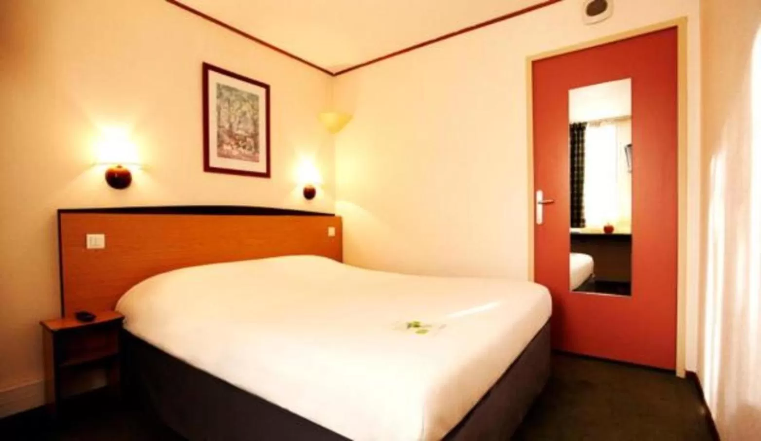 Bed in Campanile Moulins Avermes