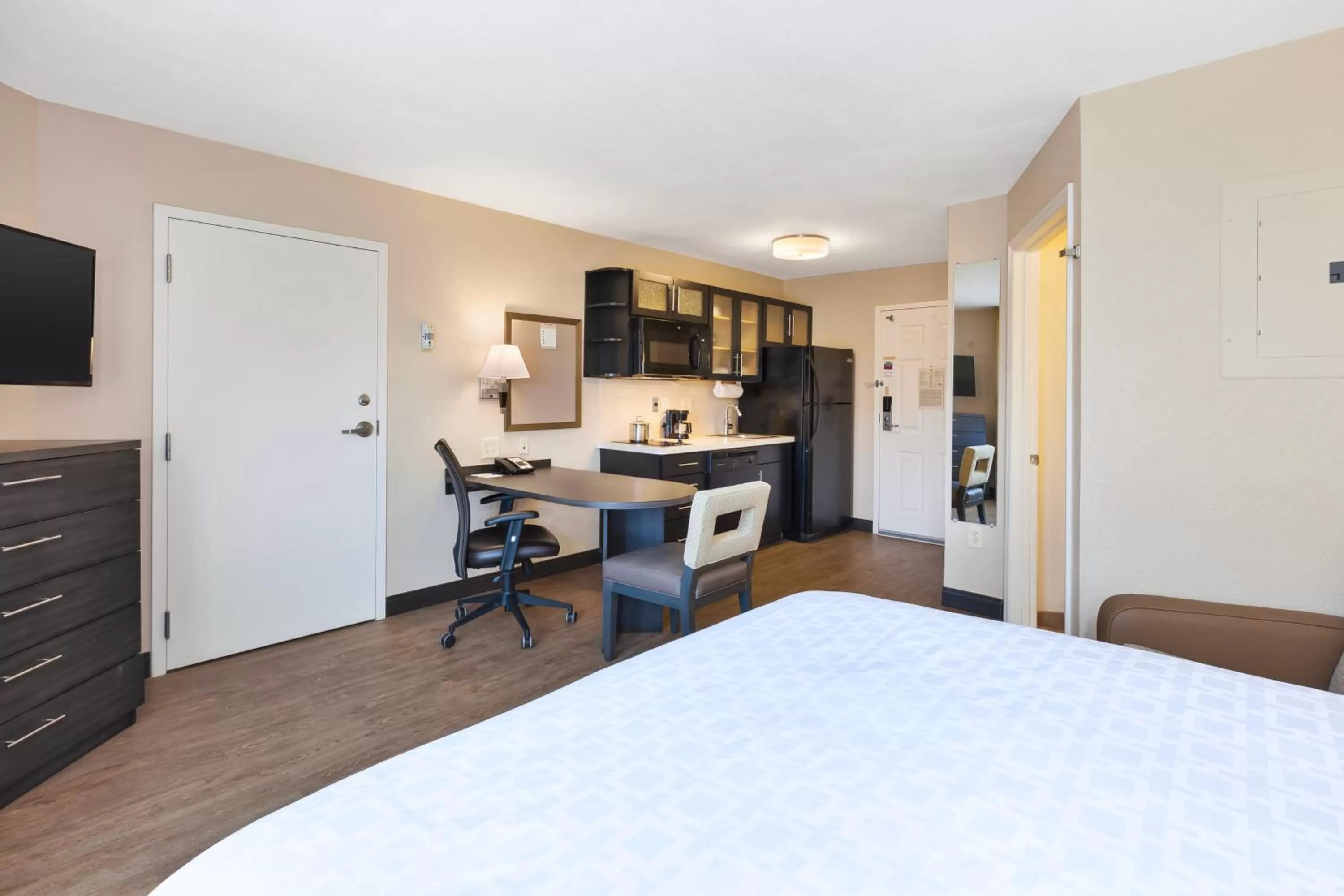 Studio Queen Suite with Wheelchair Access - Non-Smoking in Candlewood Suites Rocky Mount, an IHG Hotel
