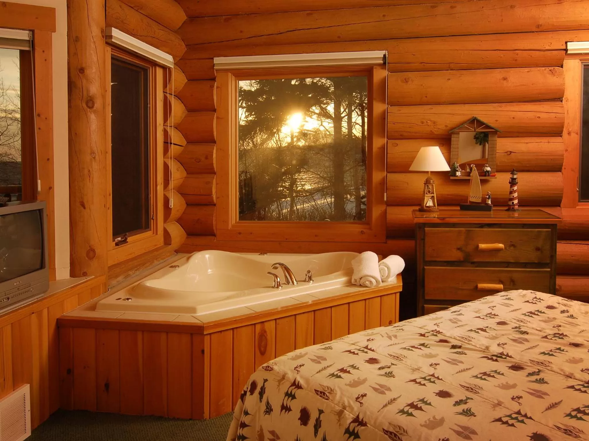 One-Bedroom Log Home in Grand Superior Lodge