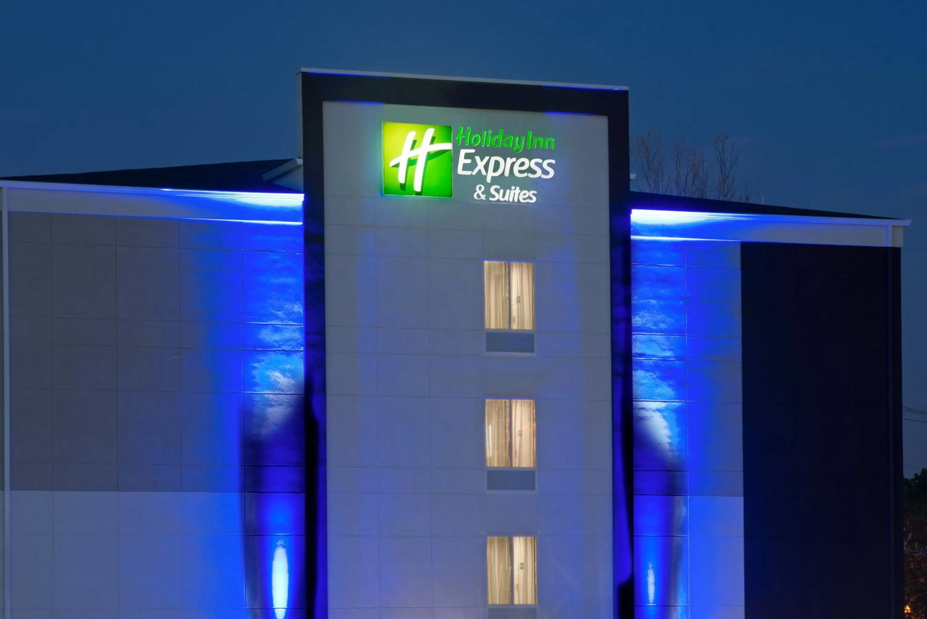 Property building in Holiday Inn Express & Suites New Cumberland by IHG