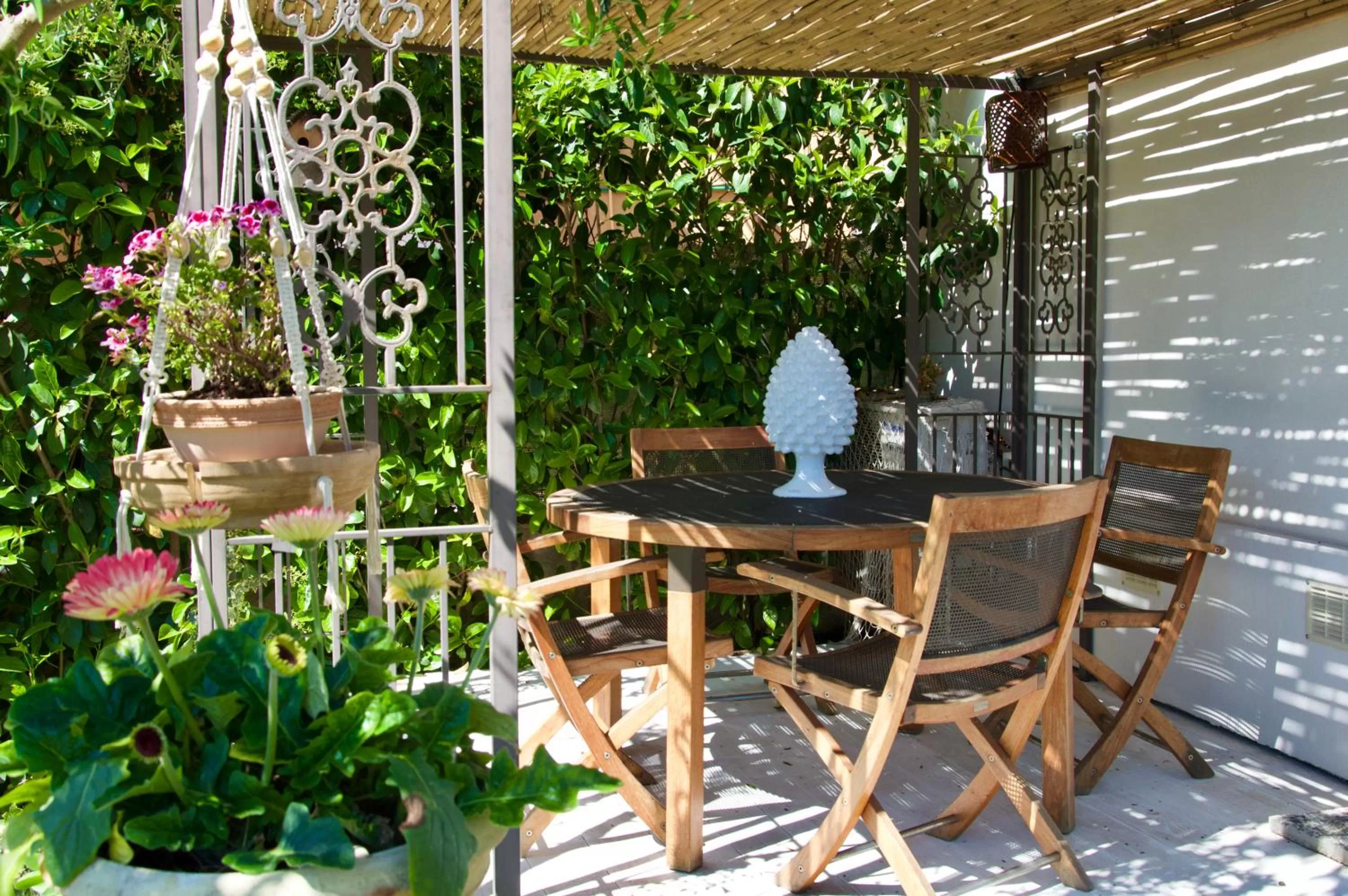 Garden in Villa Volli Three Rooms