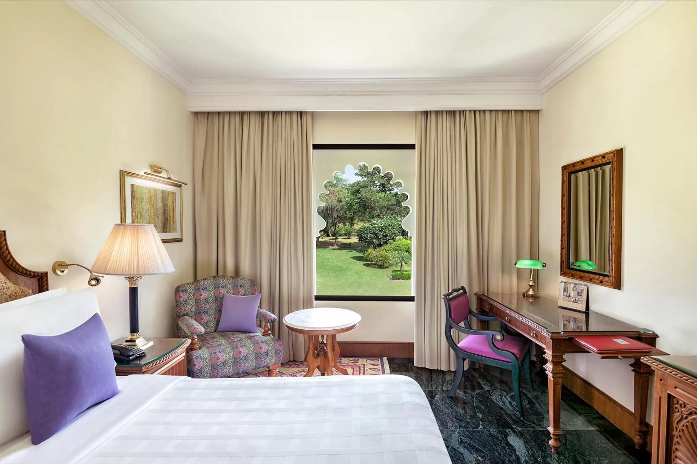 Photo of the whole room, Bed in Trident Udaipur