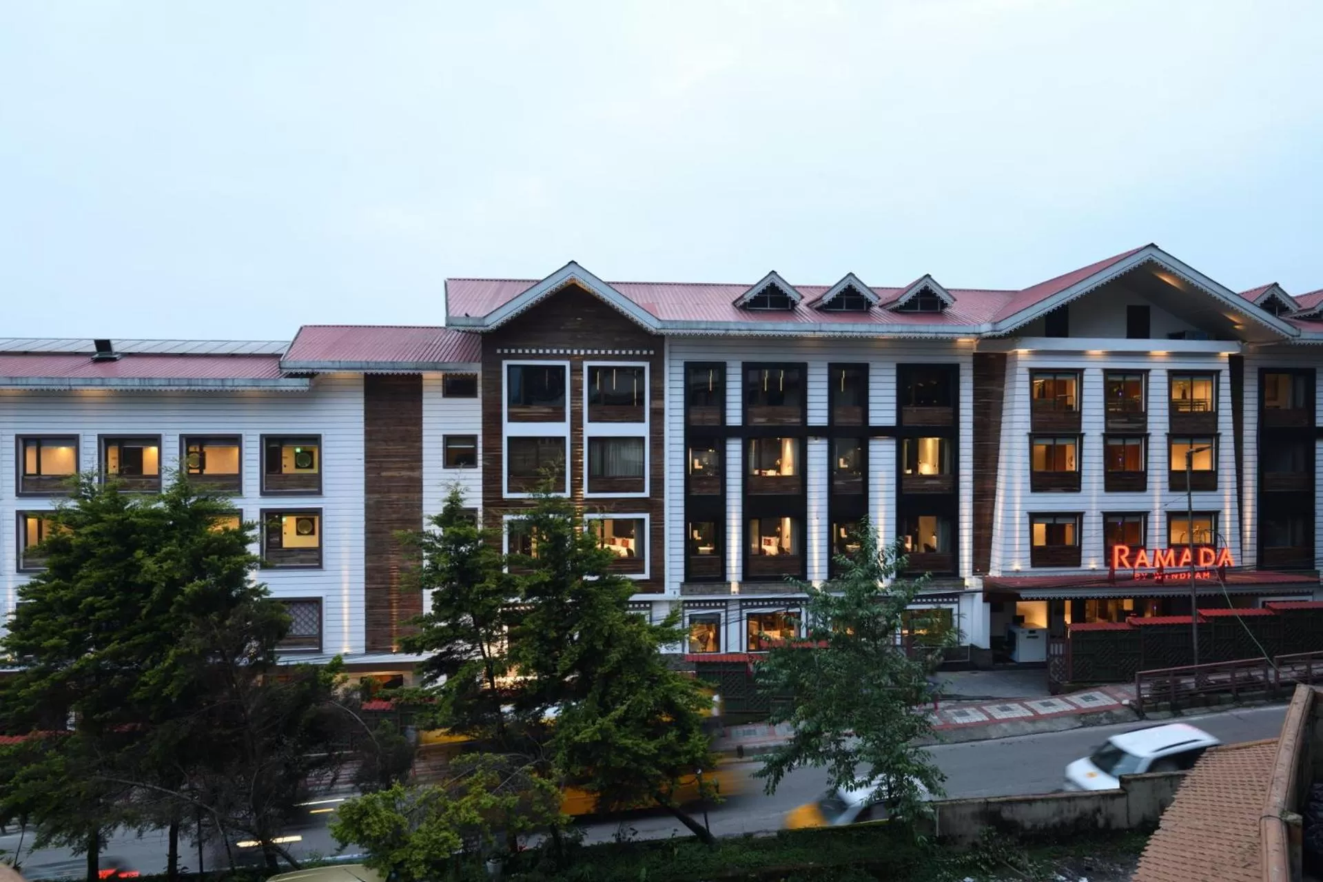 Ramada by Wyndham Gangtok Hotel & Casino Golden