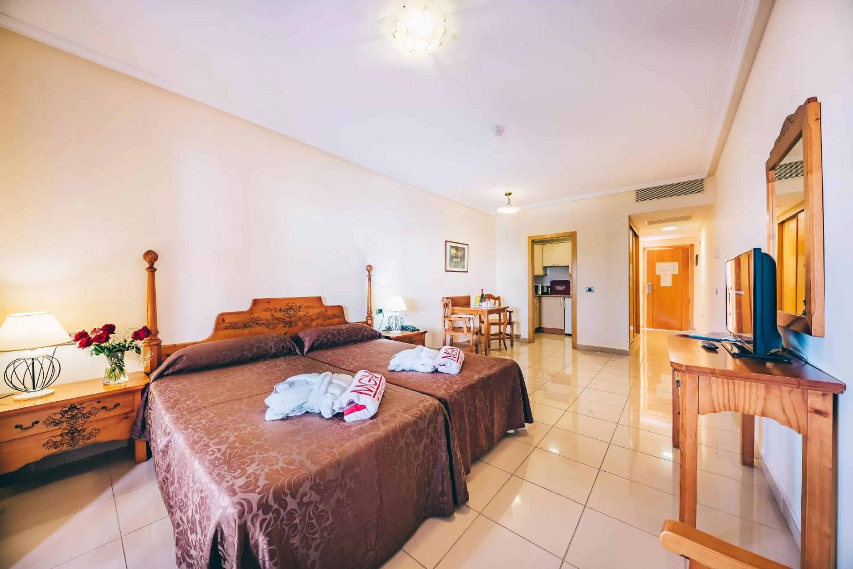 Bedroom, Bed in Grand Muthu Golf Plaza Hotel & Spa