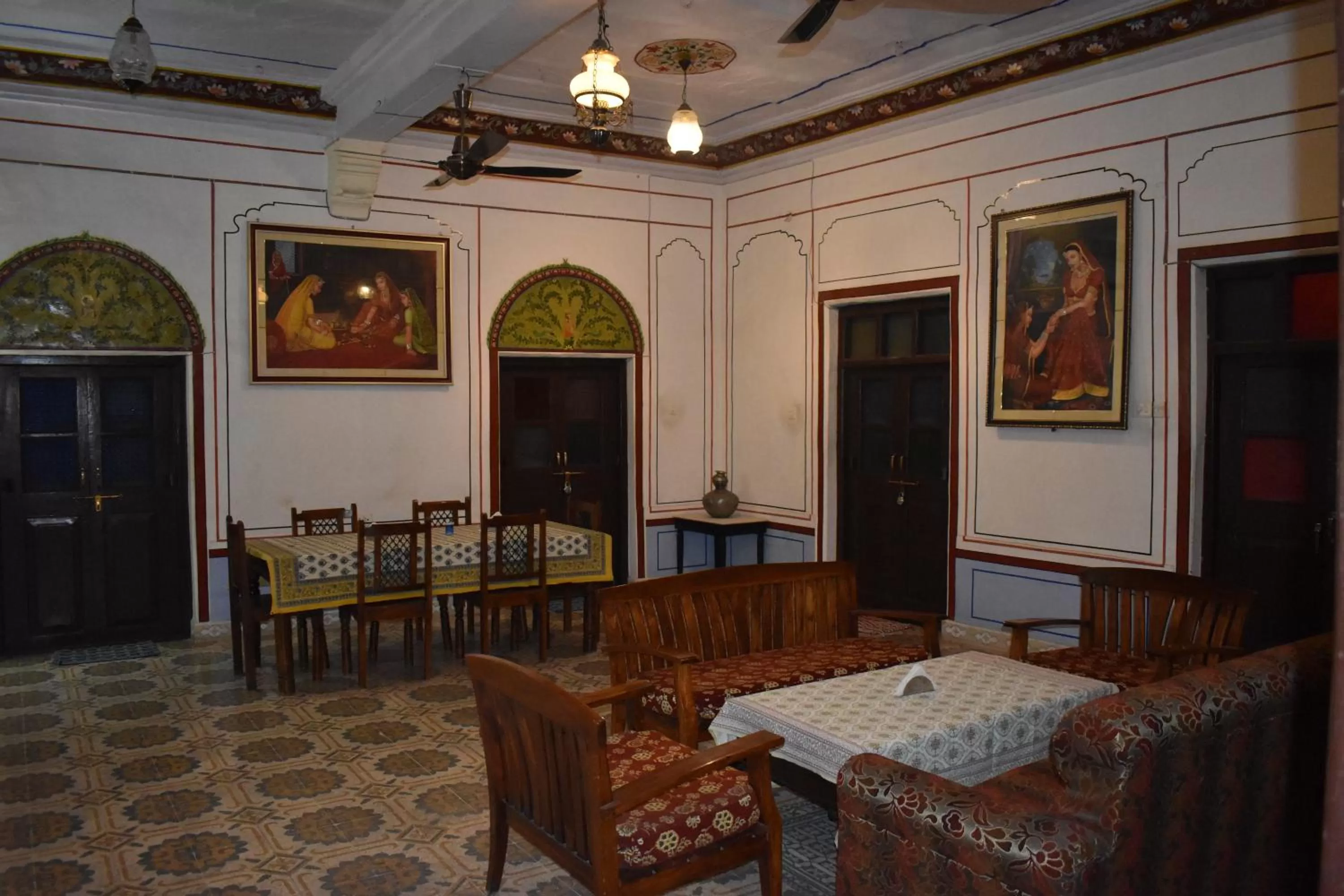 Lounge or bar in Hotel Nawal Sagar Palace - Bundi