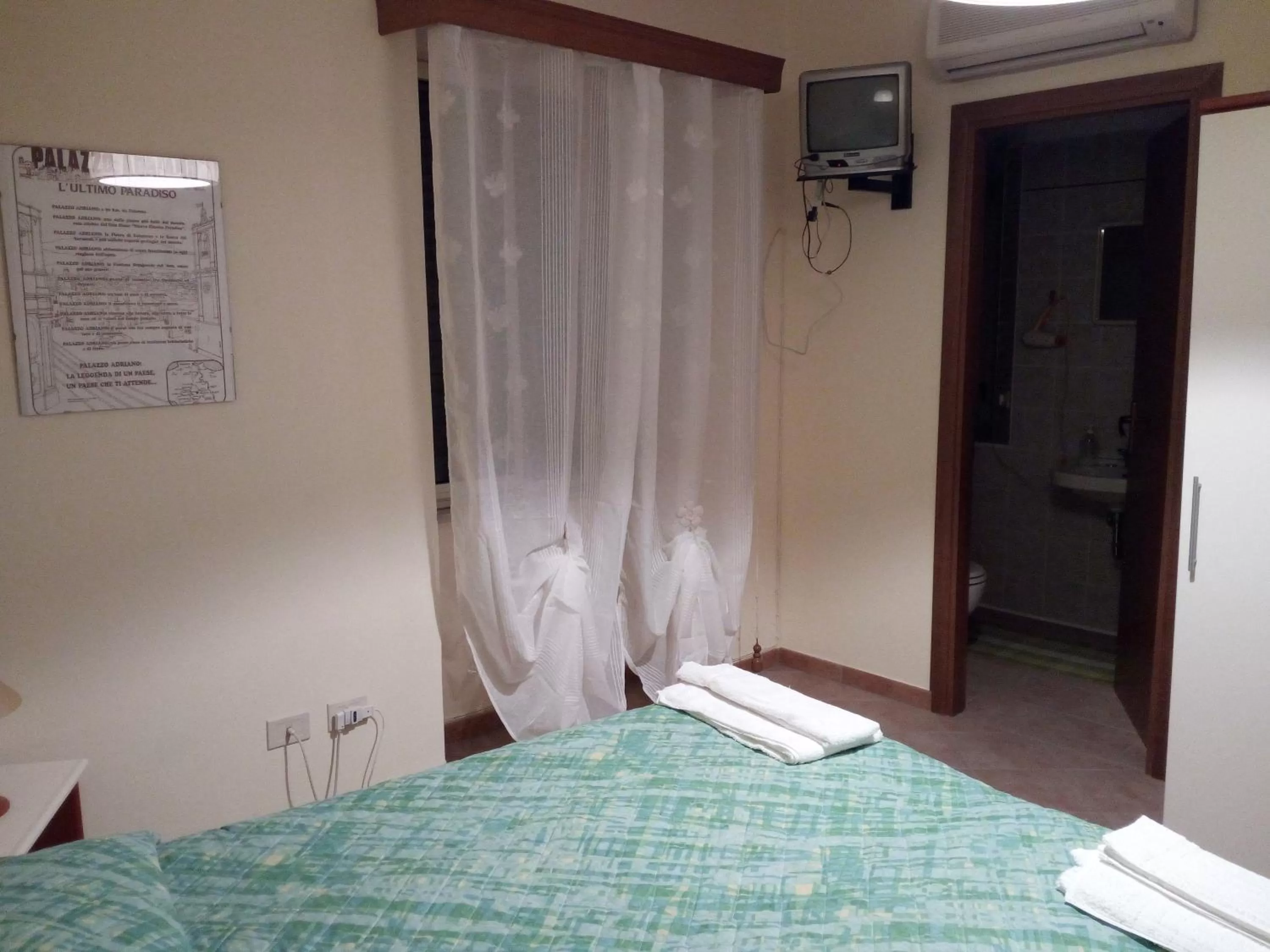 Photo of the whole room, Bed in Albergo Ristorante Pizzeria Del Viale