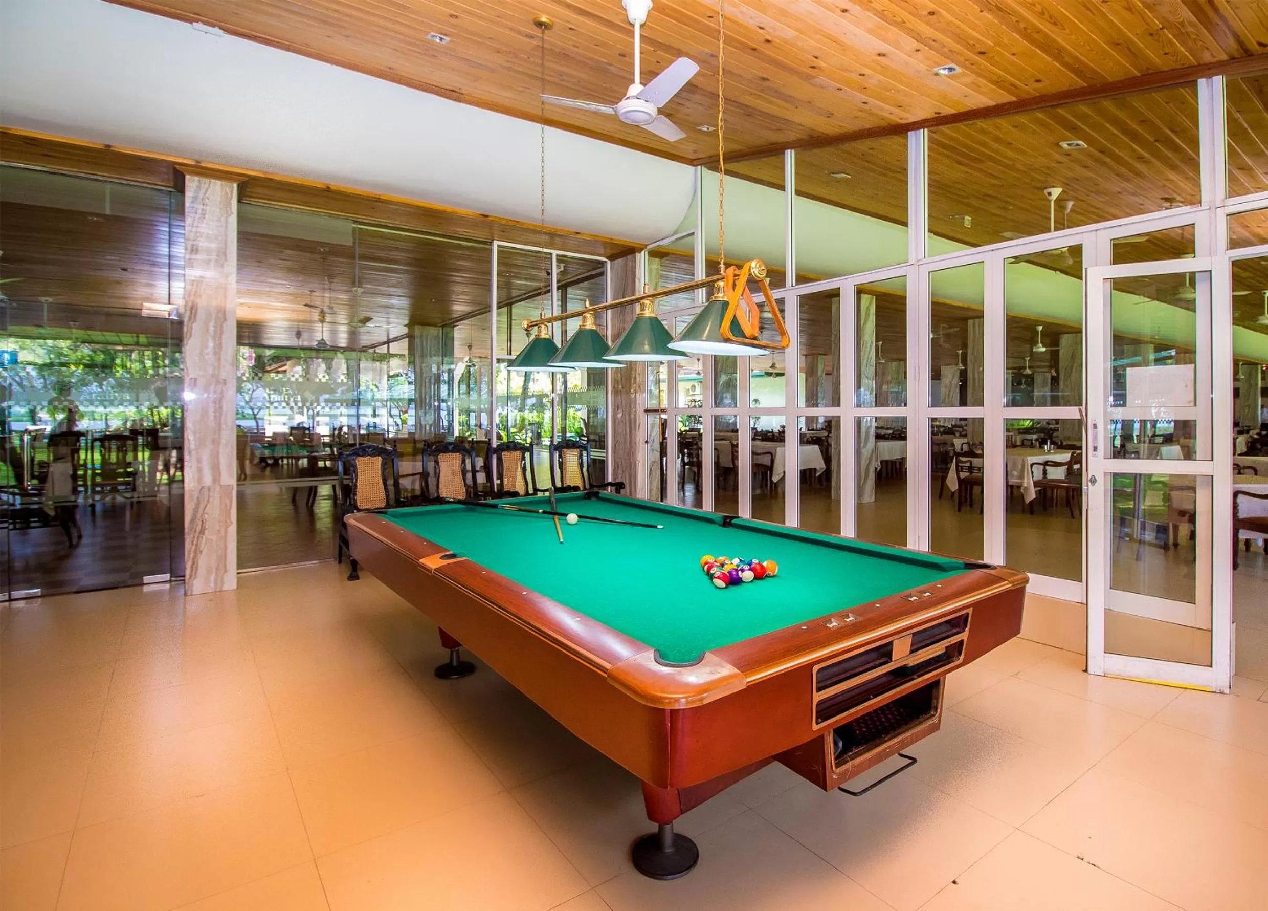 Billiard in Hotel Sudu Araliya