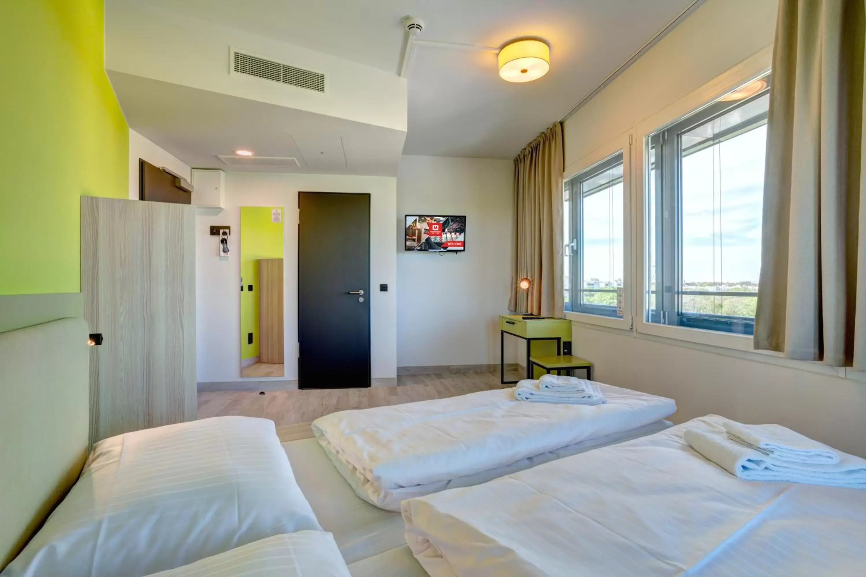 Double Room for Single Use in MEININGER Hotel München Olympiapark Double Room for Single Use in MEININGER Hotel München Olympiapark