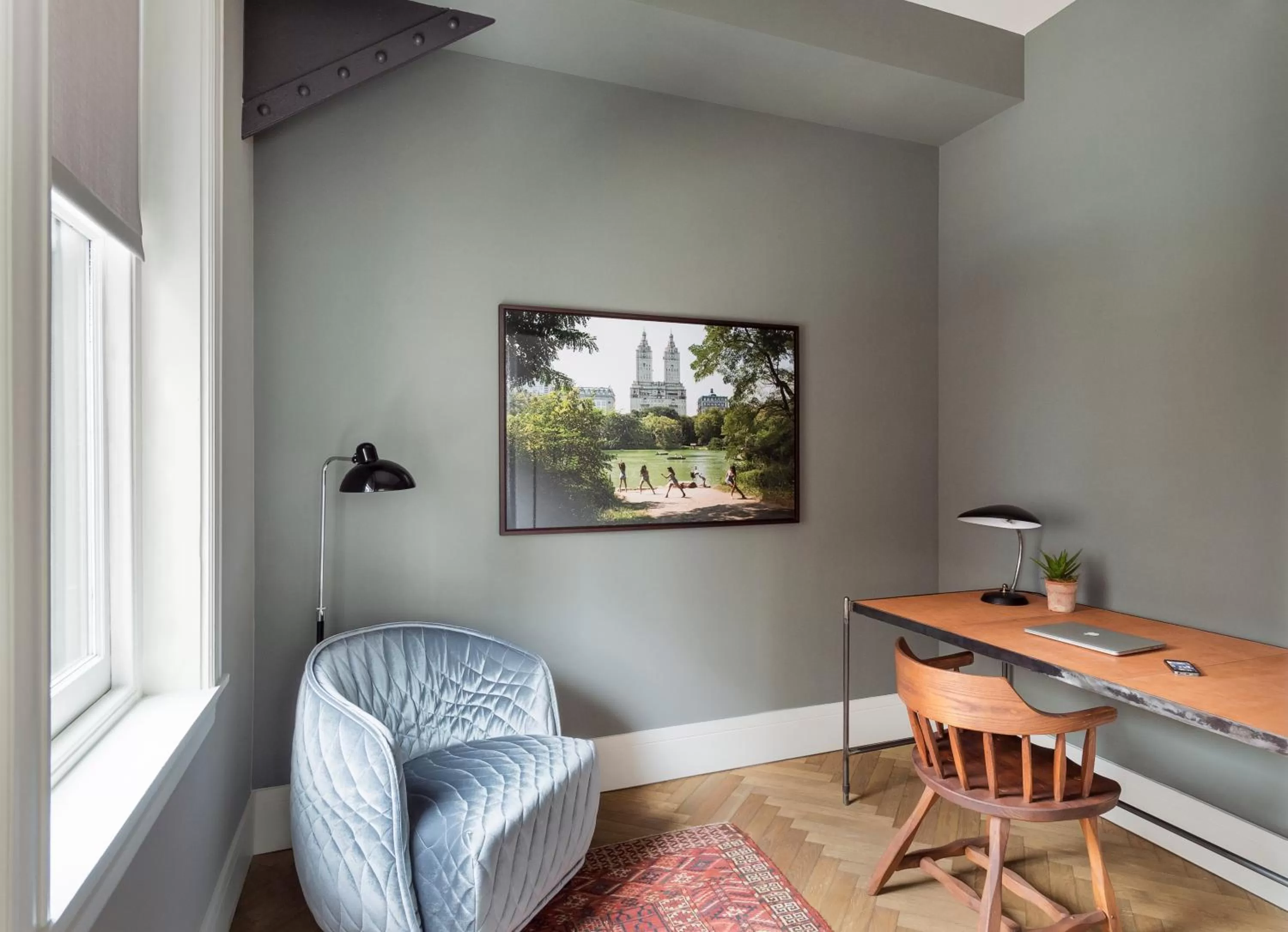 Library, Seating Area in ROOST Rittenhouse