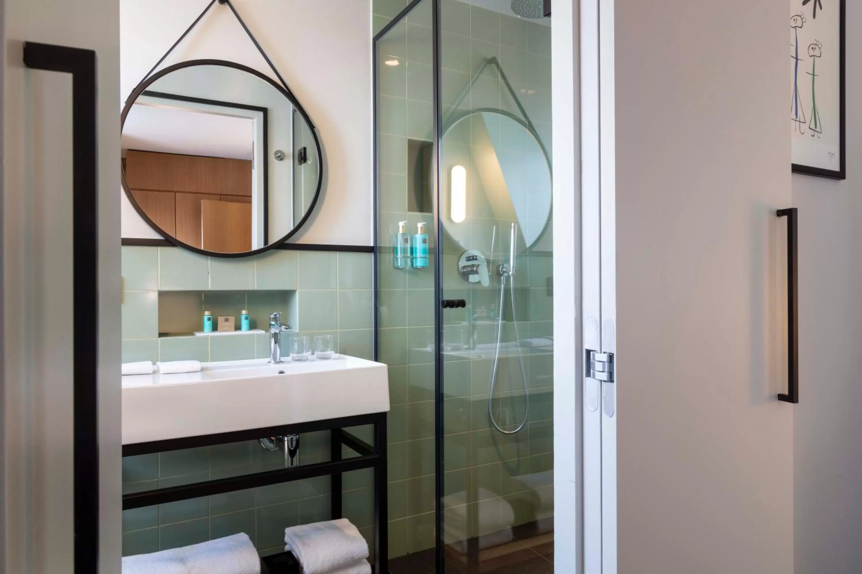 Bathroom in Hotel Le 37 Bis