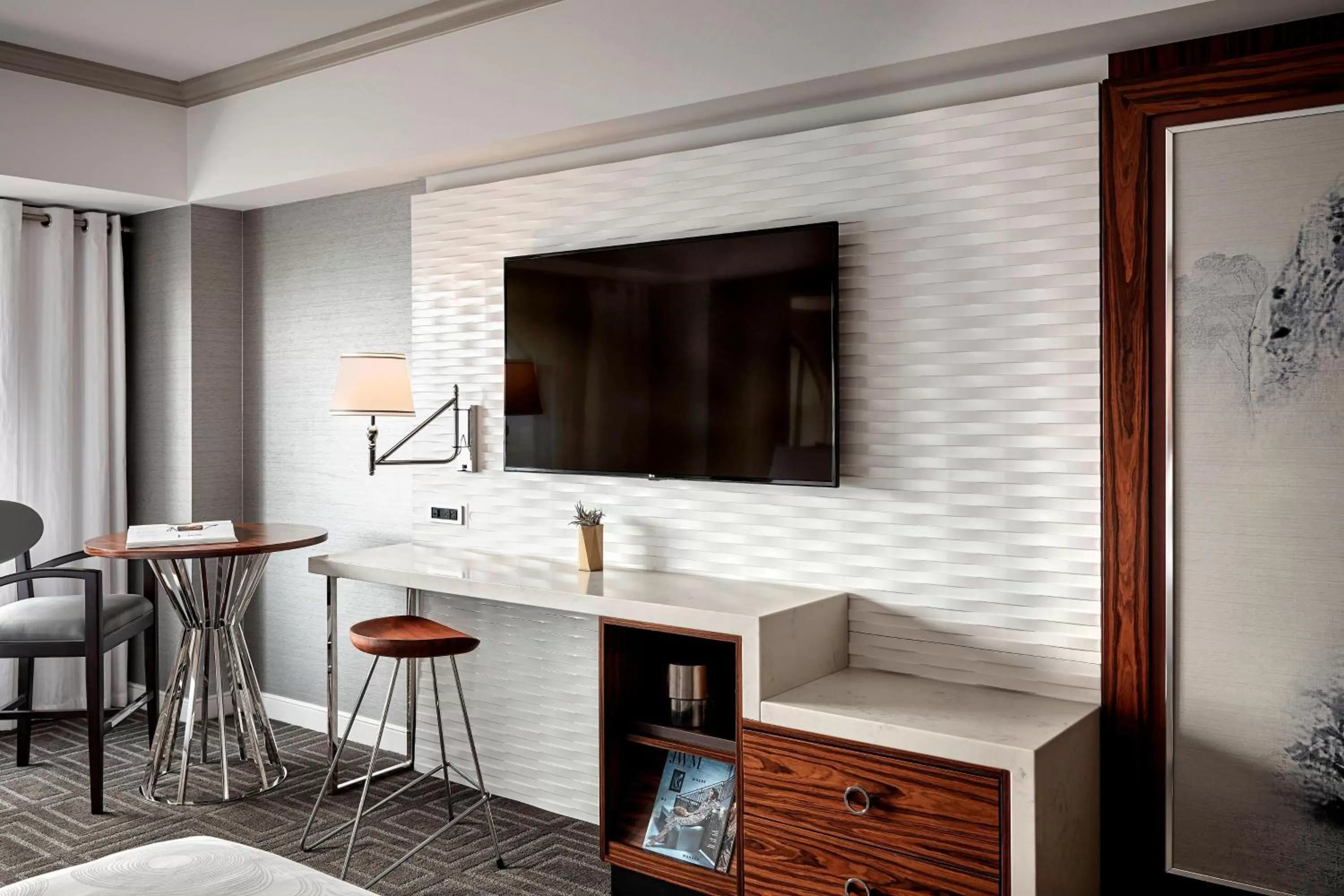 Photo of the whole room in JW Marriott San Francisco Union Square