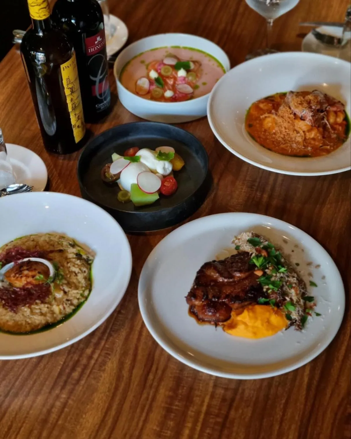 Restaurant/places to eat in Benikea Jungmun Hotel