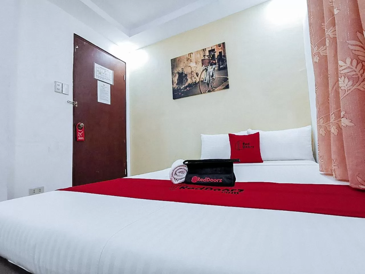 Bed in RedDoorz near Notre Dame of Dadiangas University