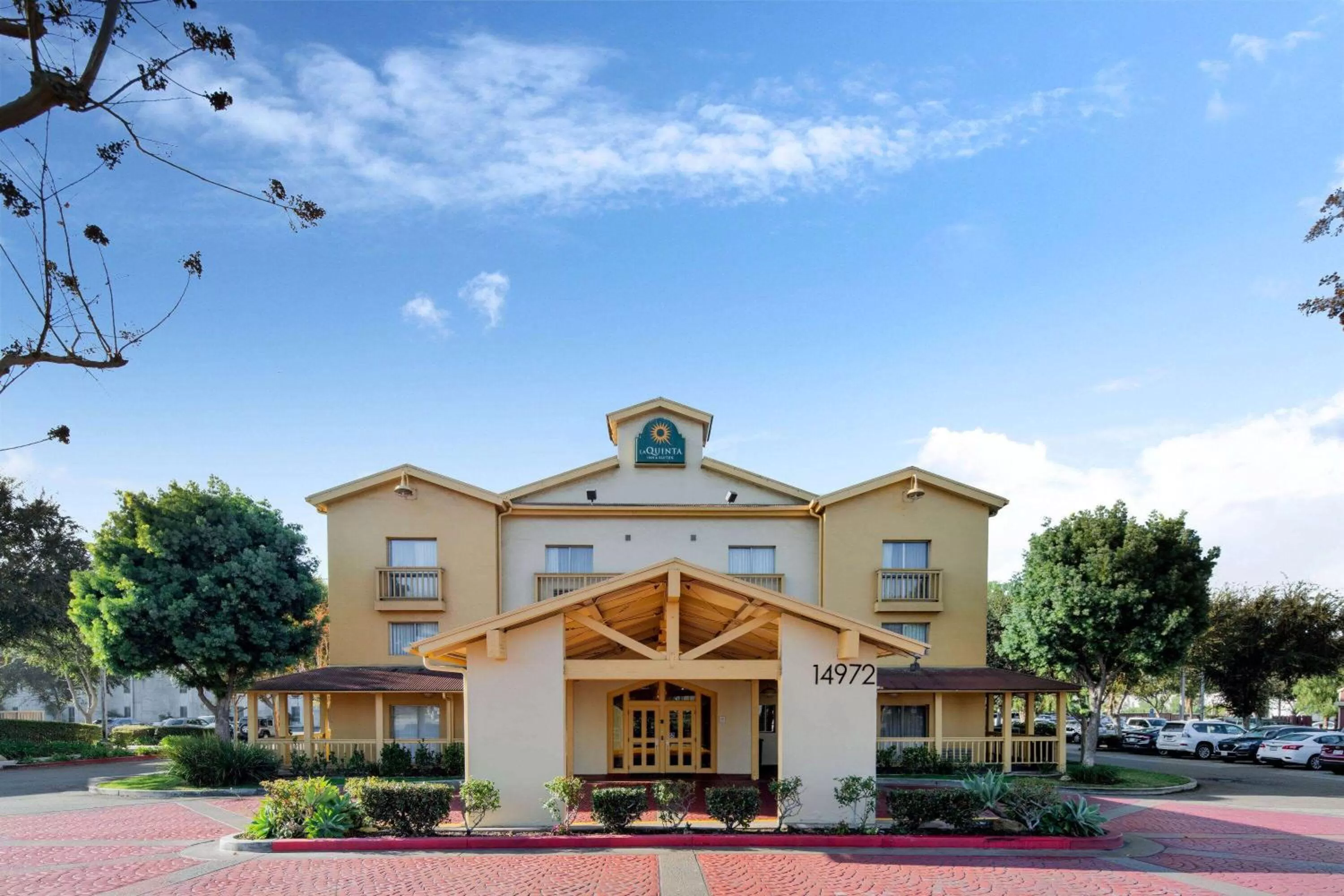 Property building in La Quinta Inn & Suites by Wyndham Irvine Spectrum