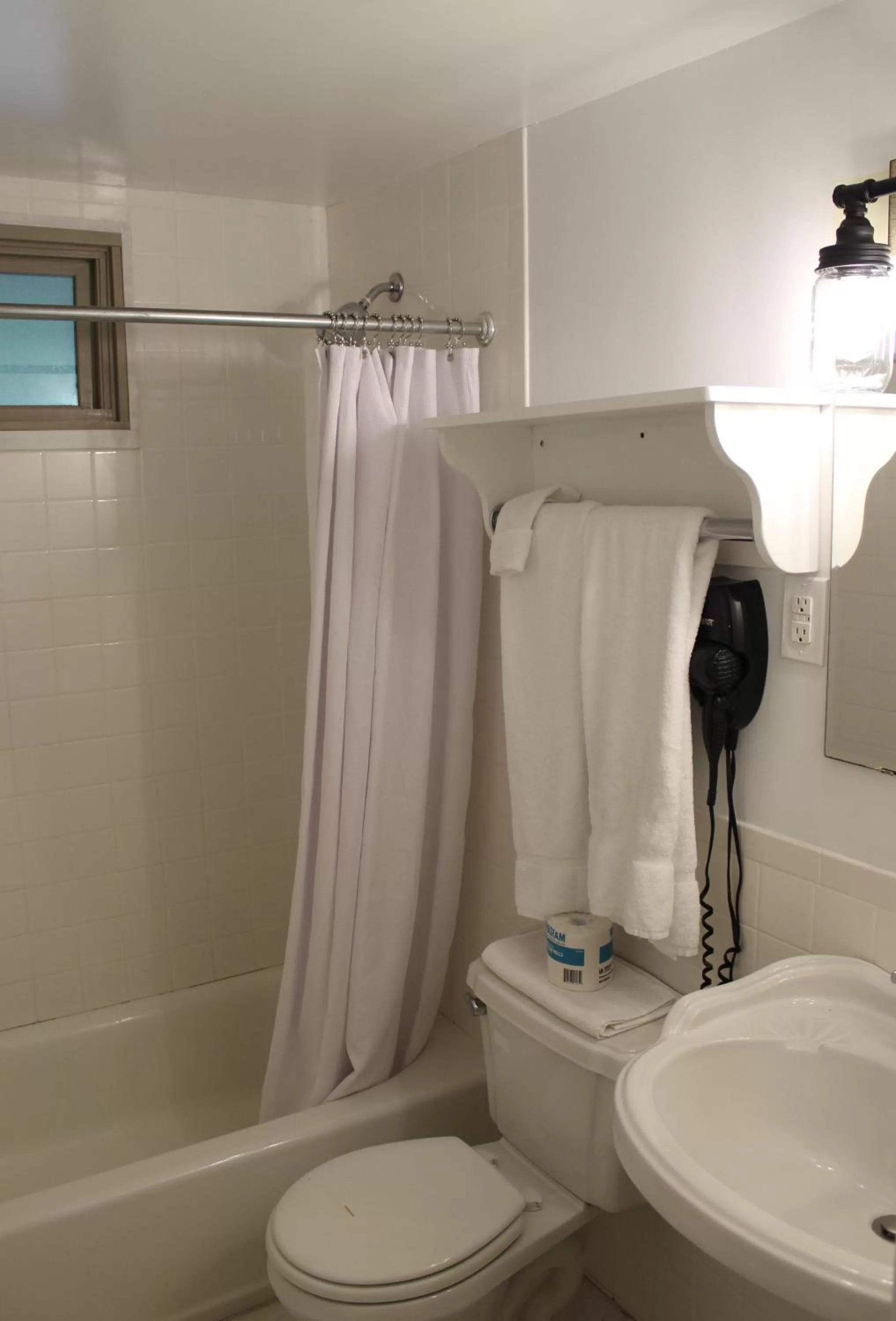 Catskill Seasons Inn