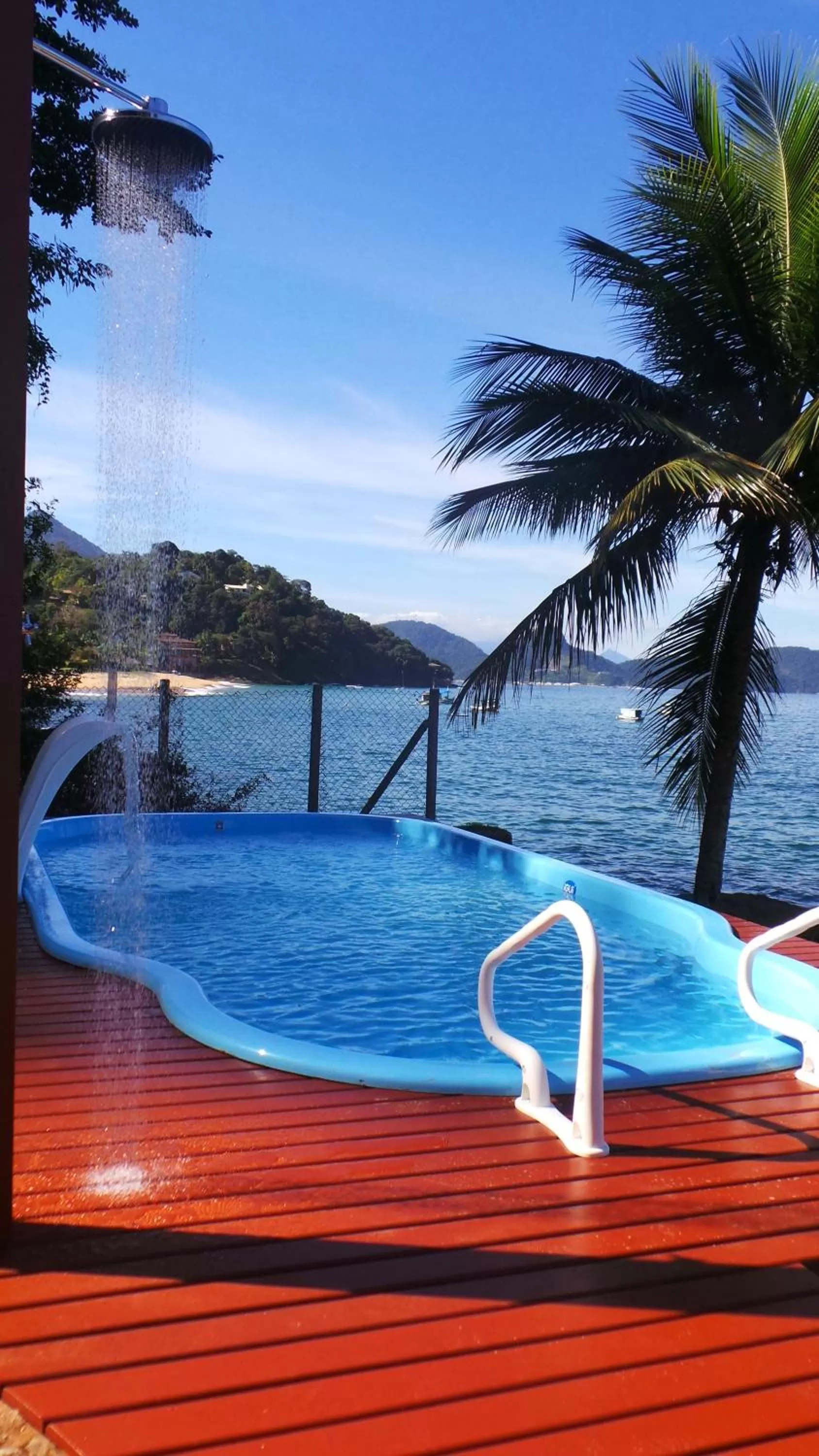 Day, Swimming Pool in Ocean Green Flats