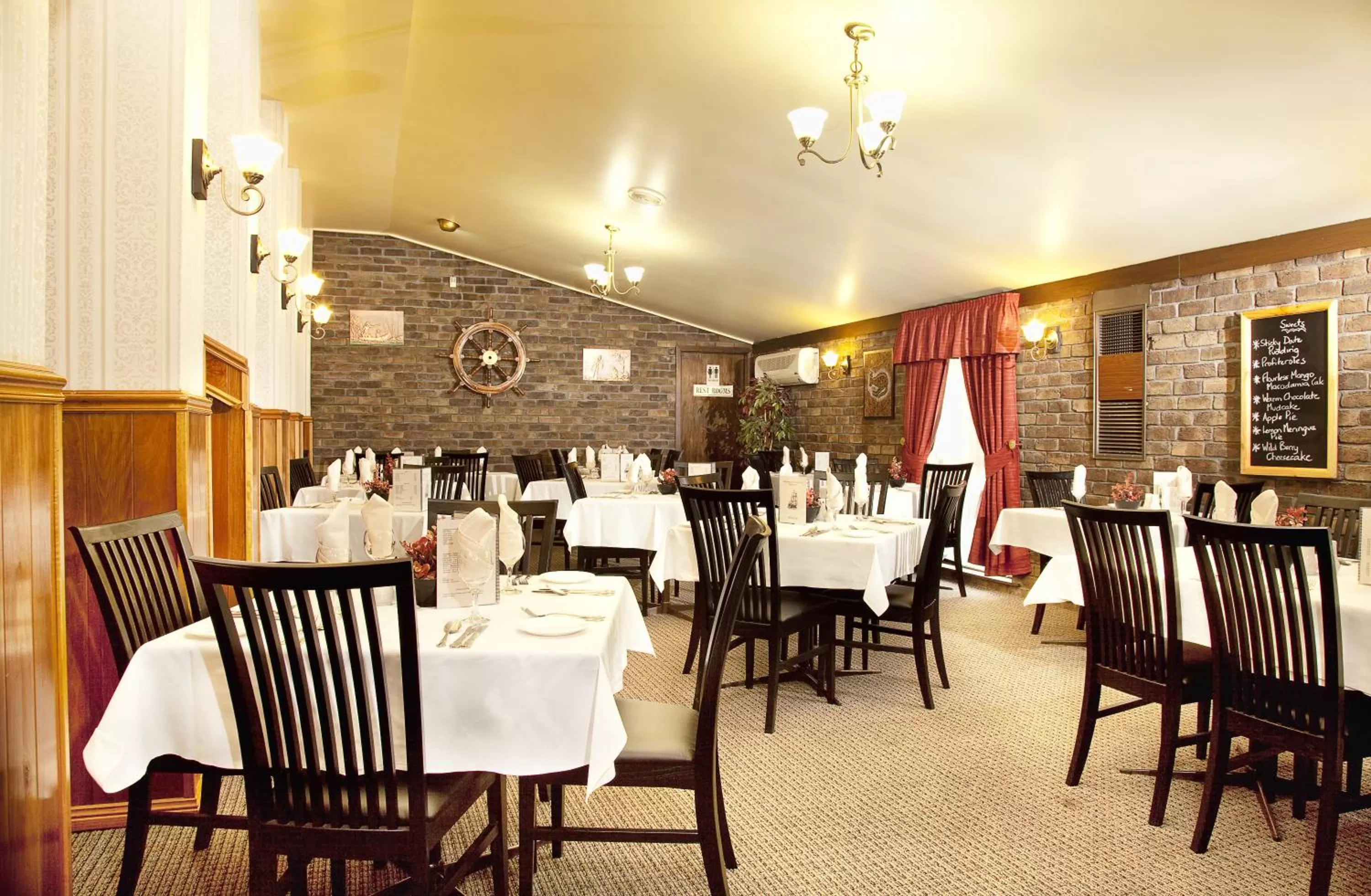 Restaurant/places to eat in Best Western Endeavour Motel