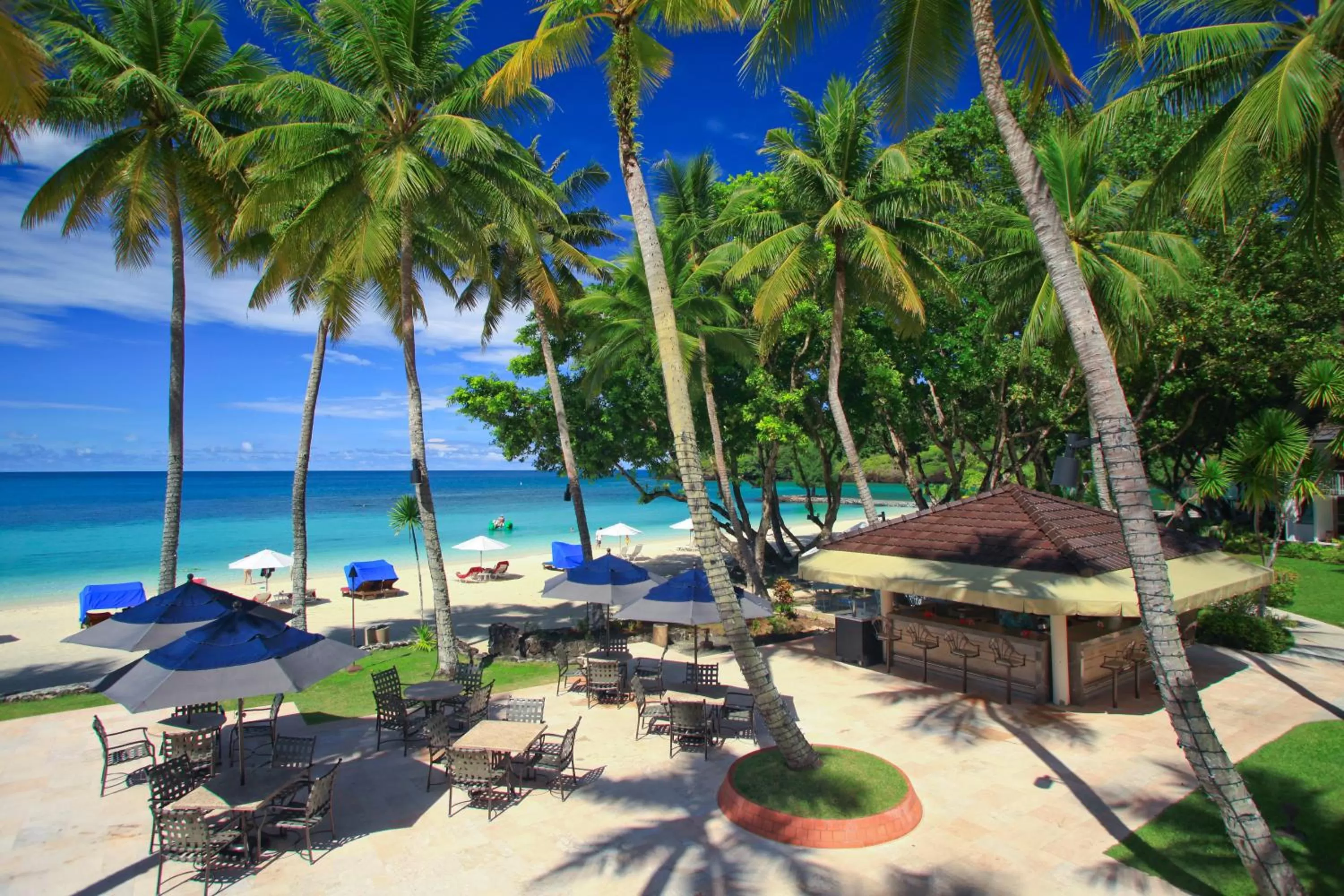Restaurant/places to eat, Beach in Palau Pacific Resort
