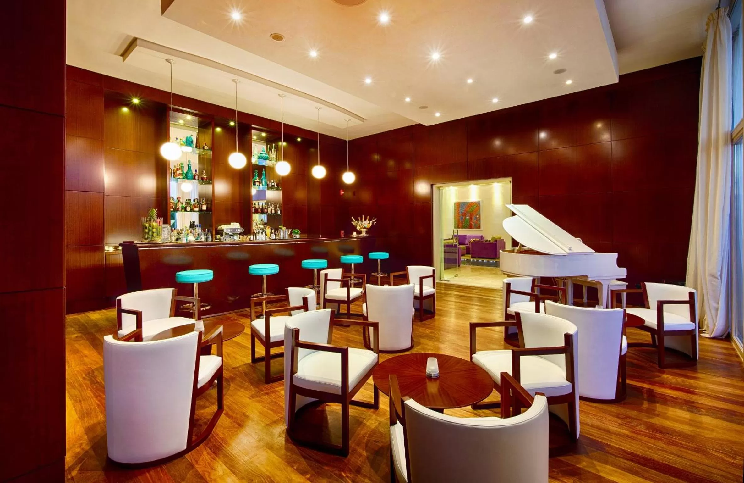 Lounge or bar in Eden Roc Cap Cana