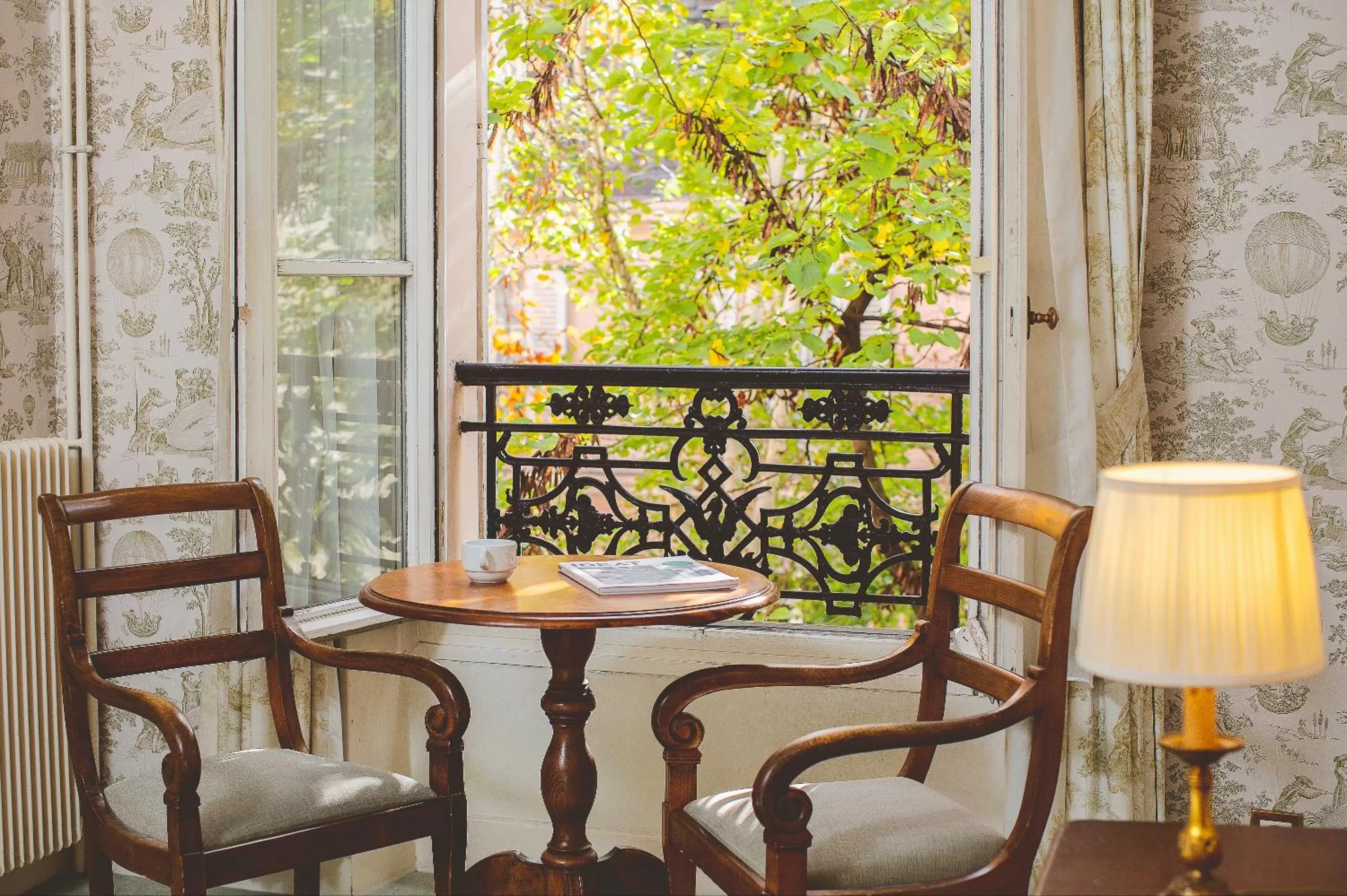 Bedroom in Hotel des Grandes Ecoles