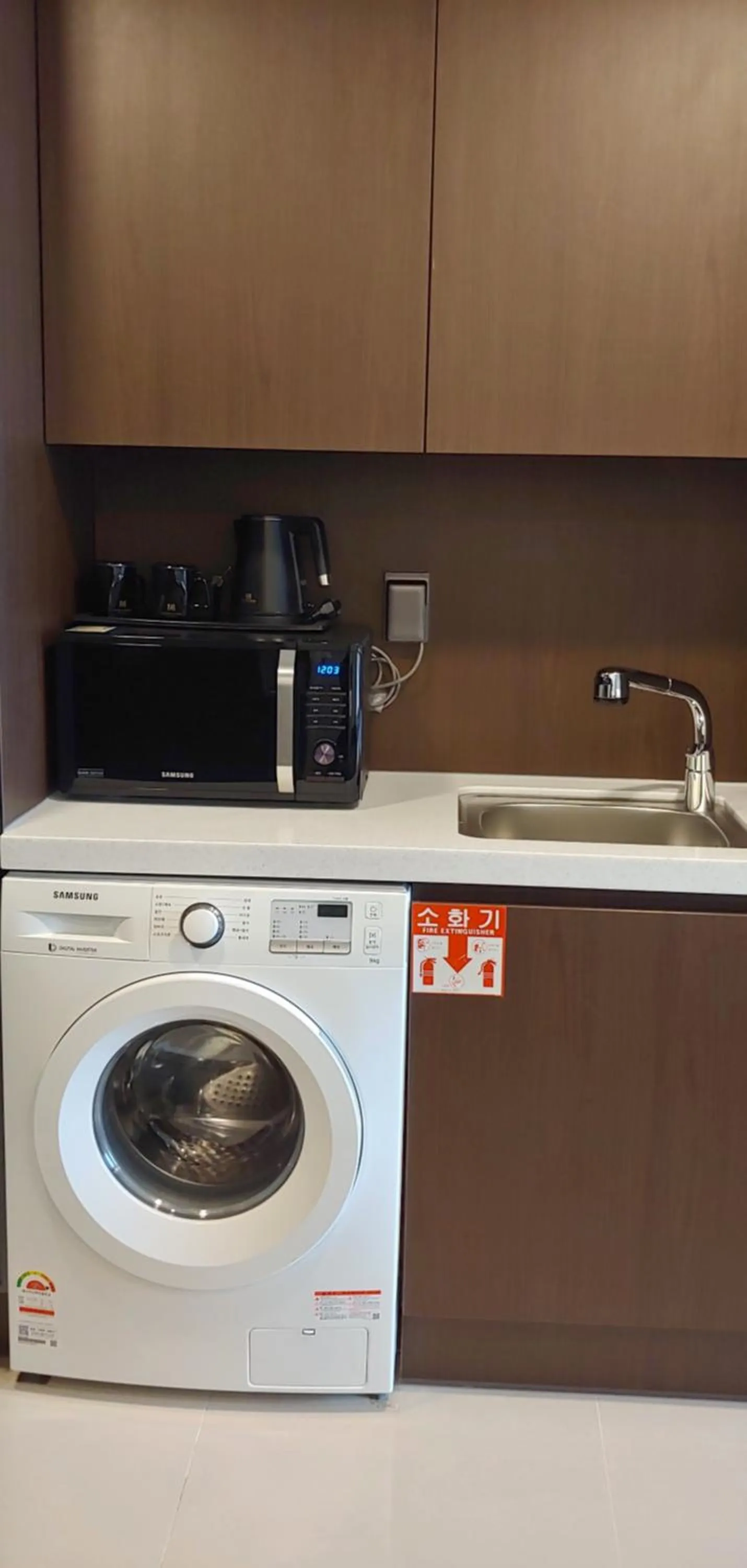 Western Bay Marina Hotel