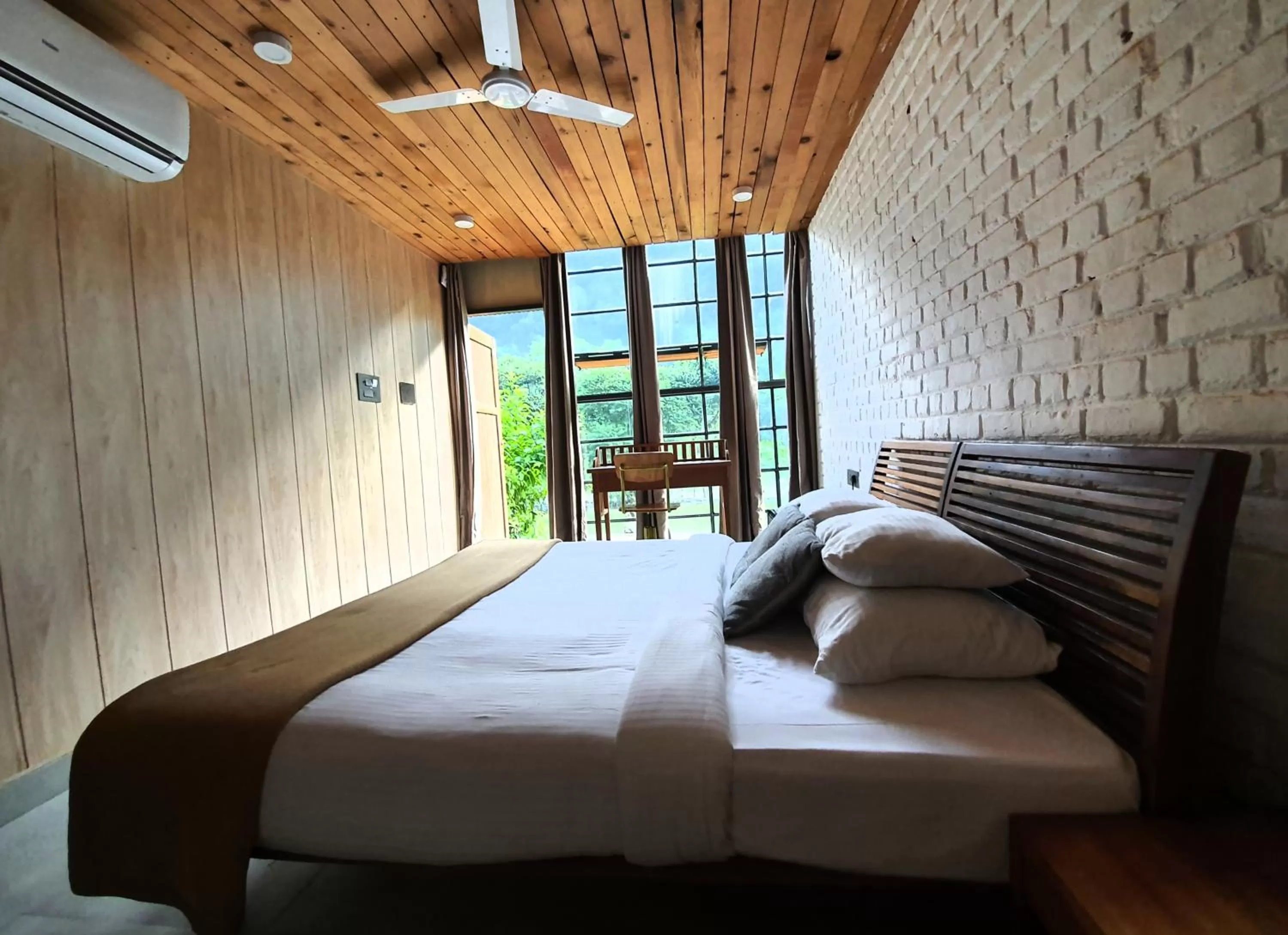 Bed in Nishantam Rishikesh